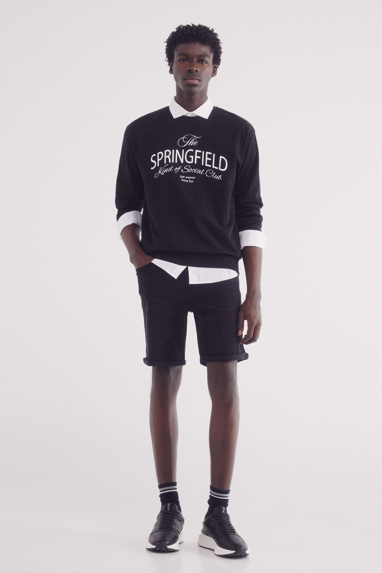 Springfield_Basic Black Slim Fit Denim Bermuda Shorts_0019551_01_01