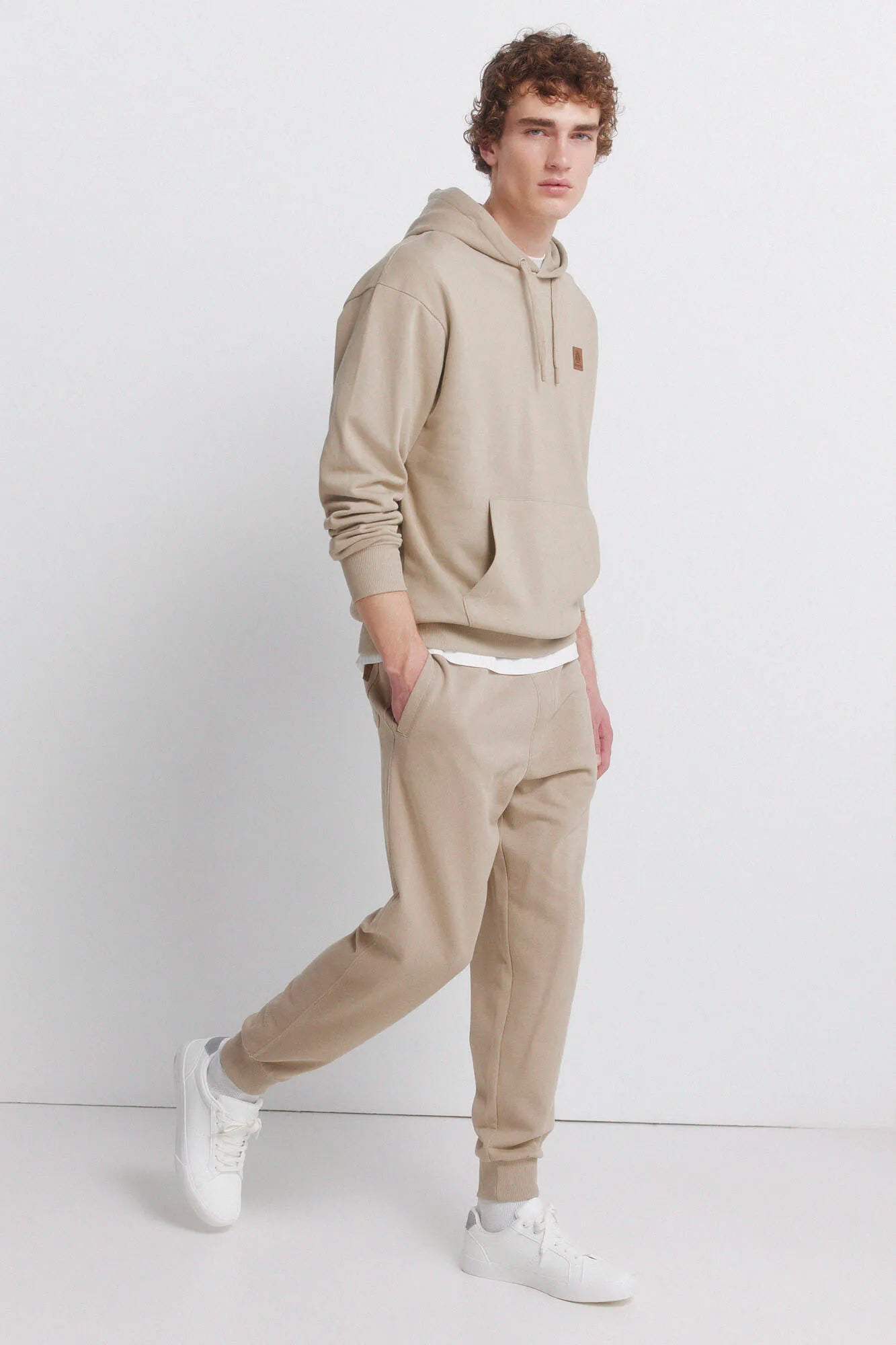 Springfield Beige Men Basic Jogger SKU: 0093184_36 Image 04