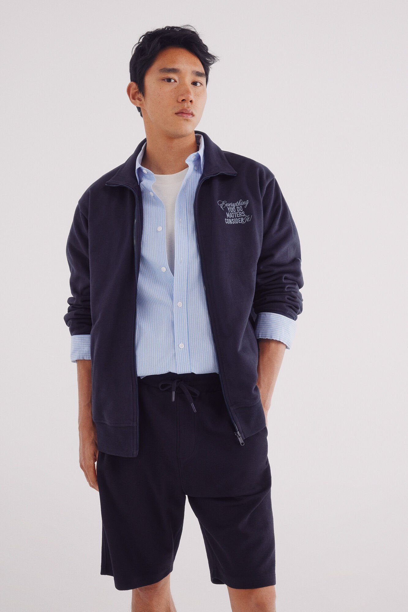 Springfield_Jogger Bermuda Shorts_0229785_10_03