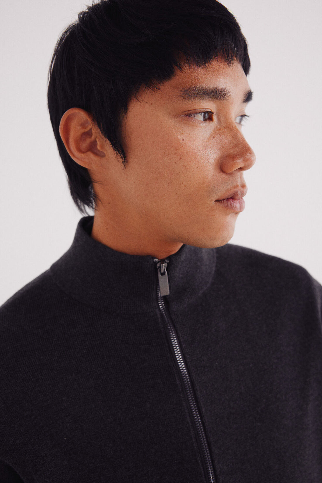 Springfield_Dark_Grey_Milano Zip Fastening Cardigan_0232604_42_02