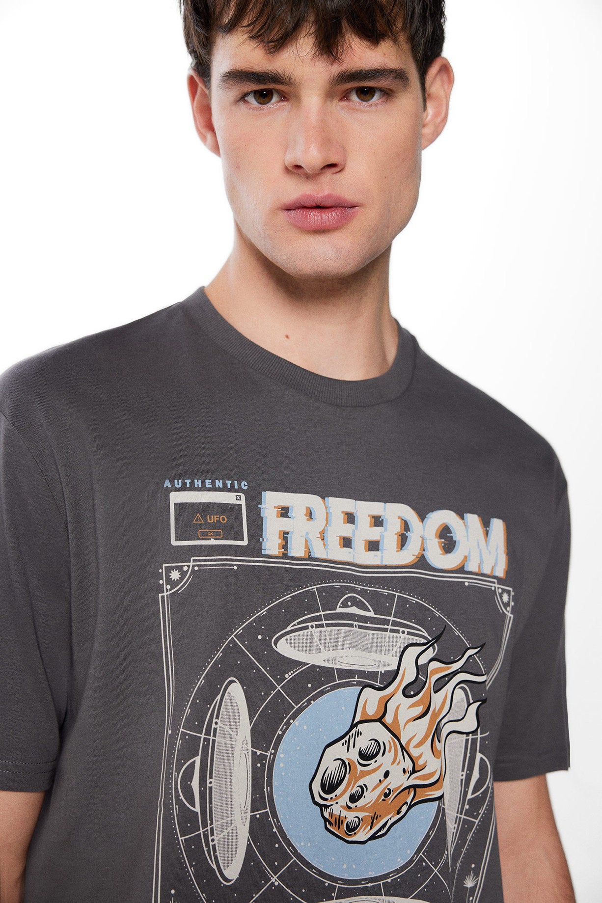 Basic T Shirt With Graphics_0267507_41_03