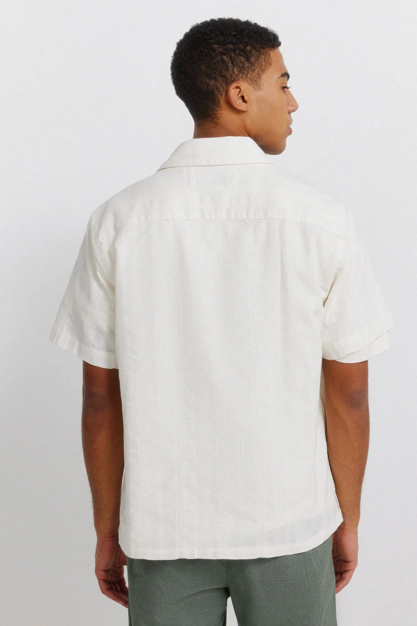 Springfield White Men Jacquard Short Sleeve Bowling Shirt SKU: 0343408_96 Image 04