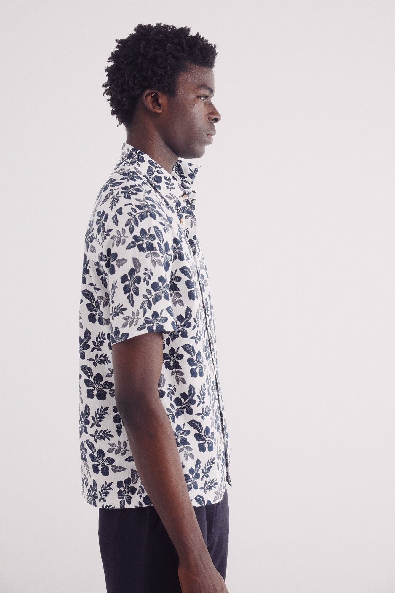 Springfield_Printed Seersucker Short Sleeve Shirt_0379234_16_04