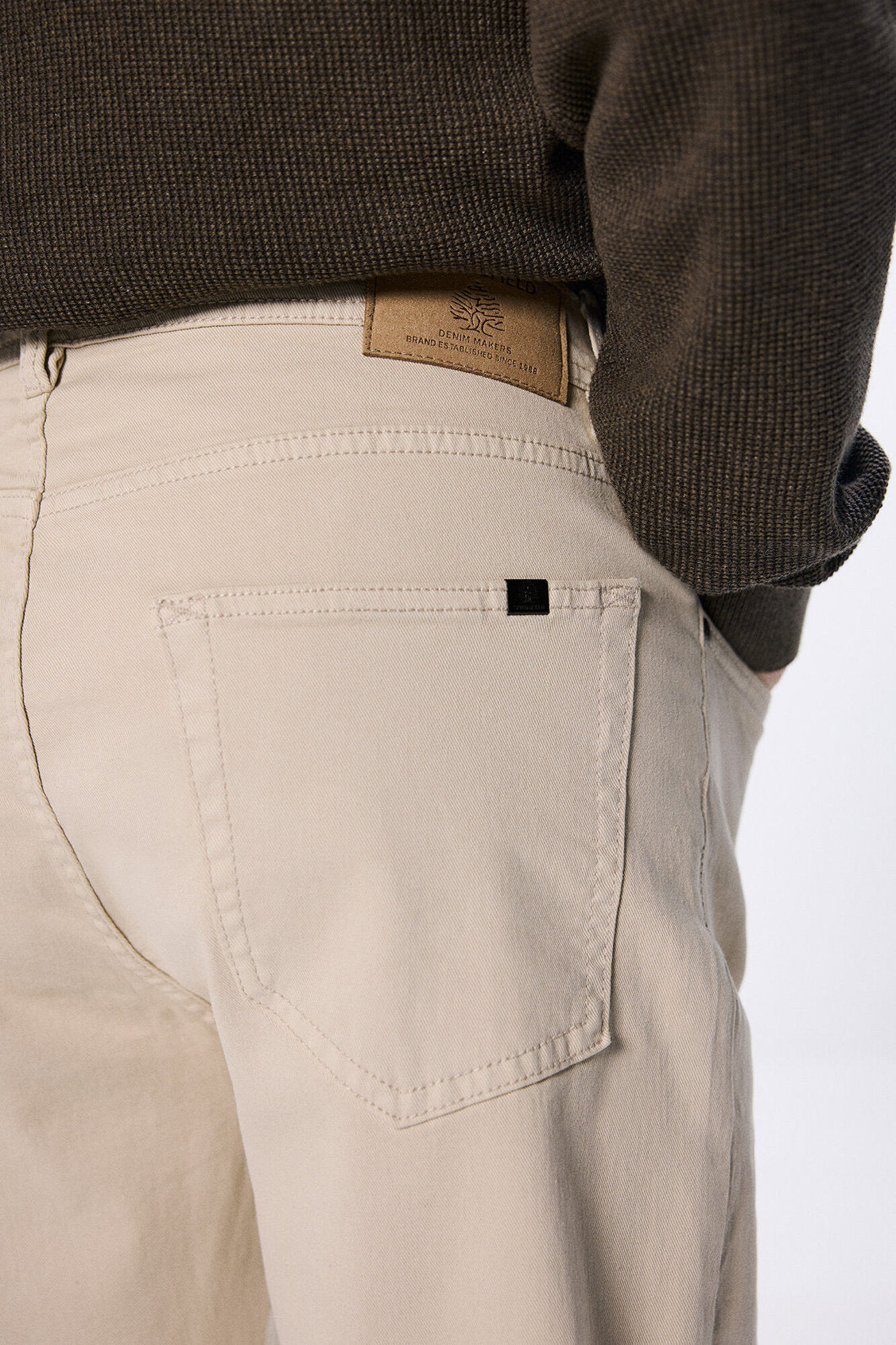 Springfield_Slim Fit Washed Colour Trousers_0399331_50_06