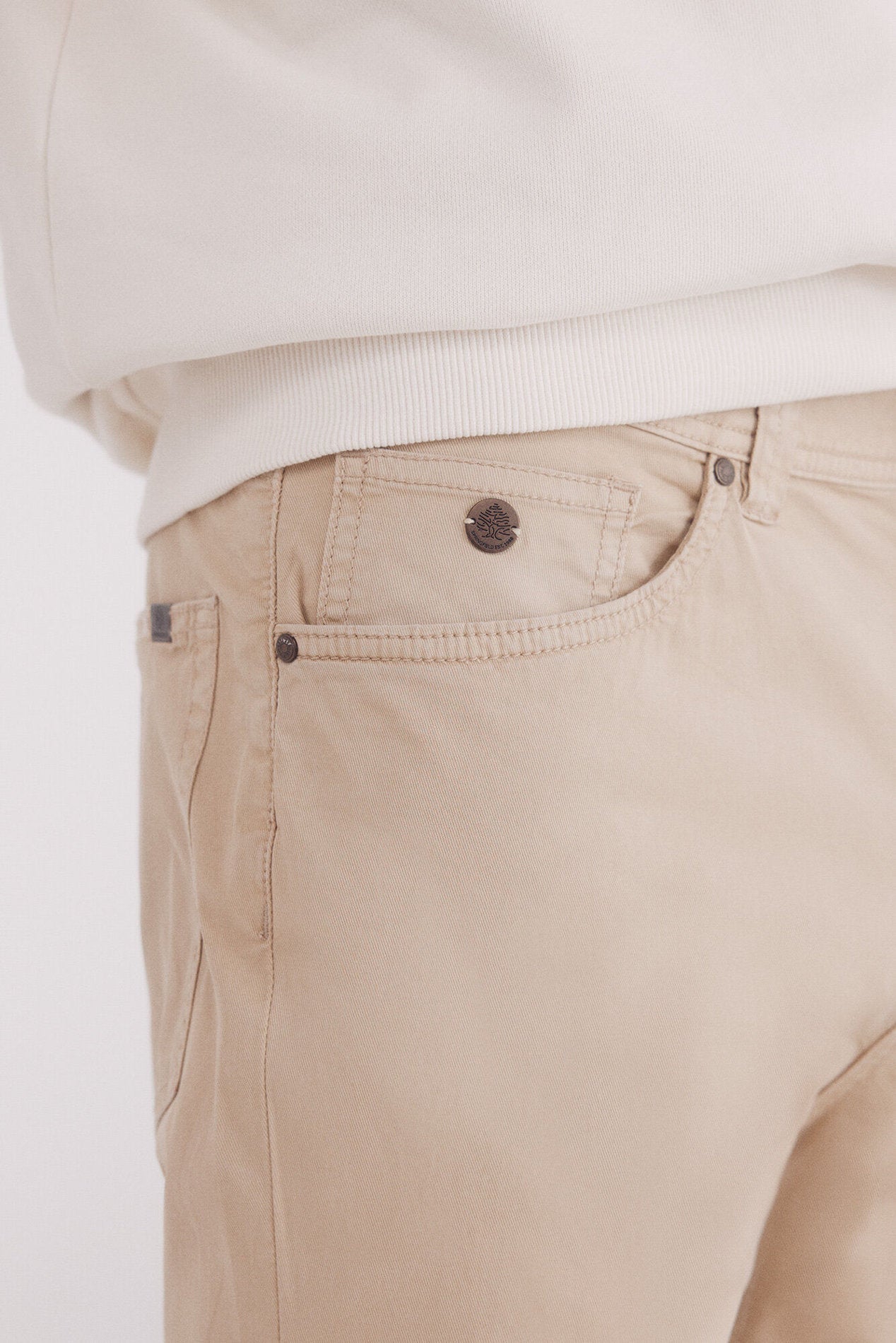 Springfield_Slim Fit Light Wash 5-Pocket Trousers_0399334_51_04