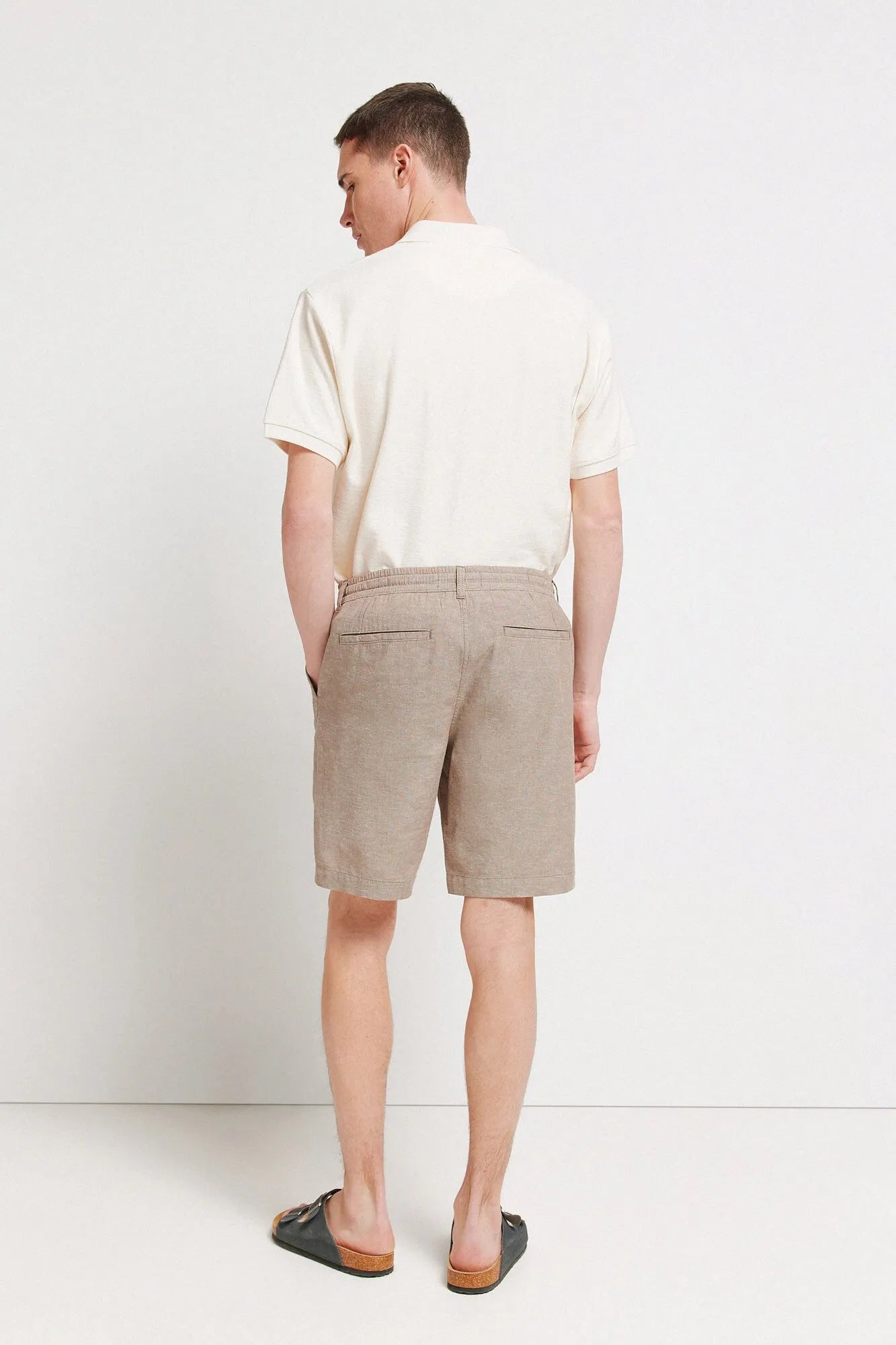 Springfield Beige Men Linen Comfort Slim Fit Bermuda Shorts SKU: 0433667_37 Image 05