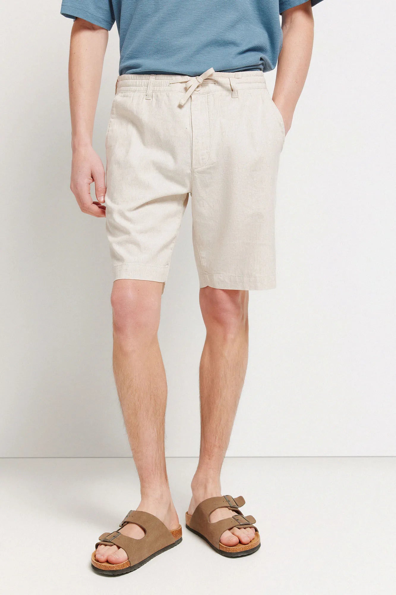 Springfield Beige Men Linen Comfort Slim Fit Bermuda Shorts SKU: 0433667_51 Image 02