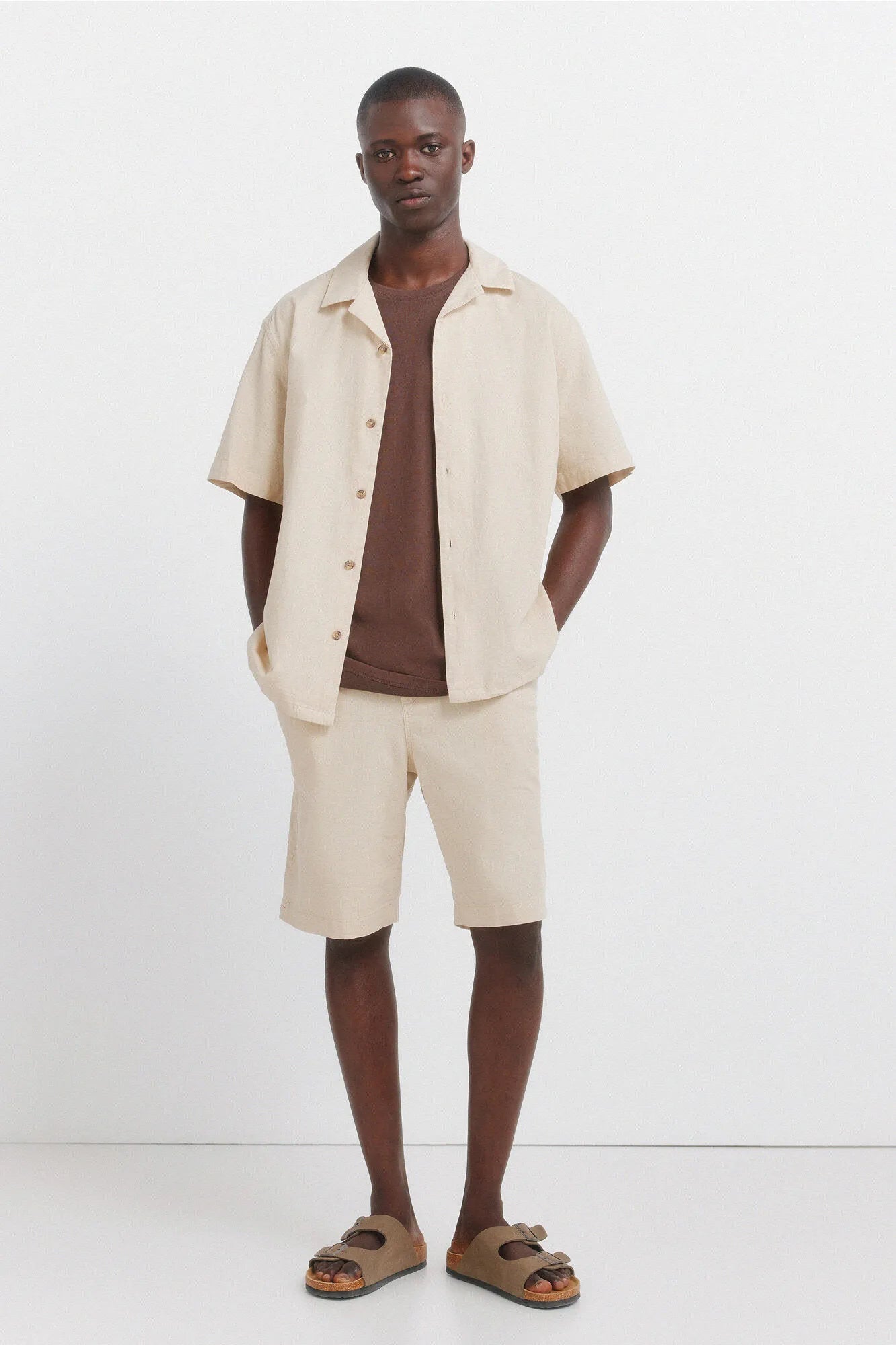 Springfield Beige Men Linen Relaxed Fit Bermuda Shorts SKU: 0433675_50 Image 01
