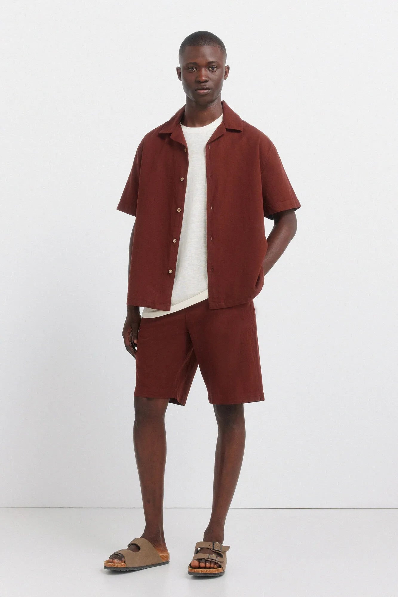Springfield Red Men Linen Relaxed Fit Bermuda Shorts SKU: 0433675_66 Image 01