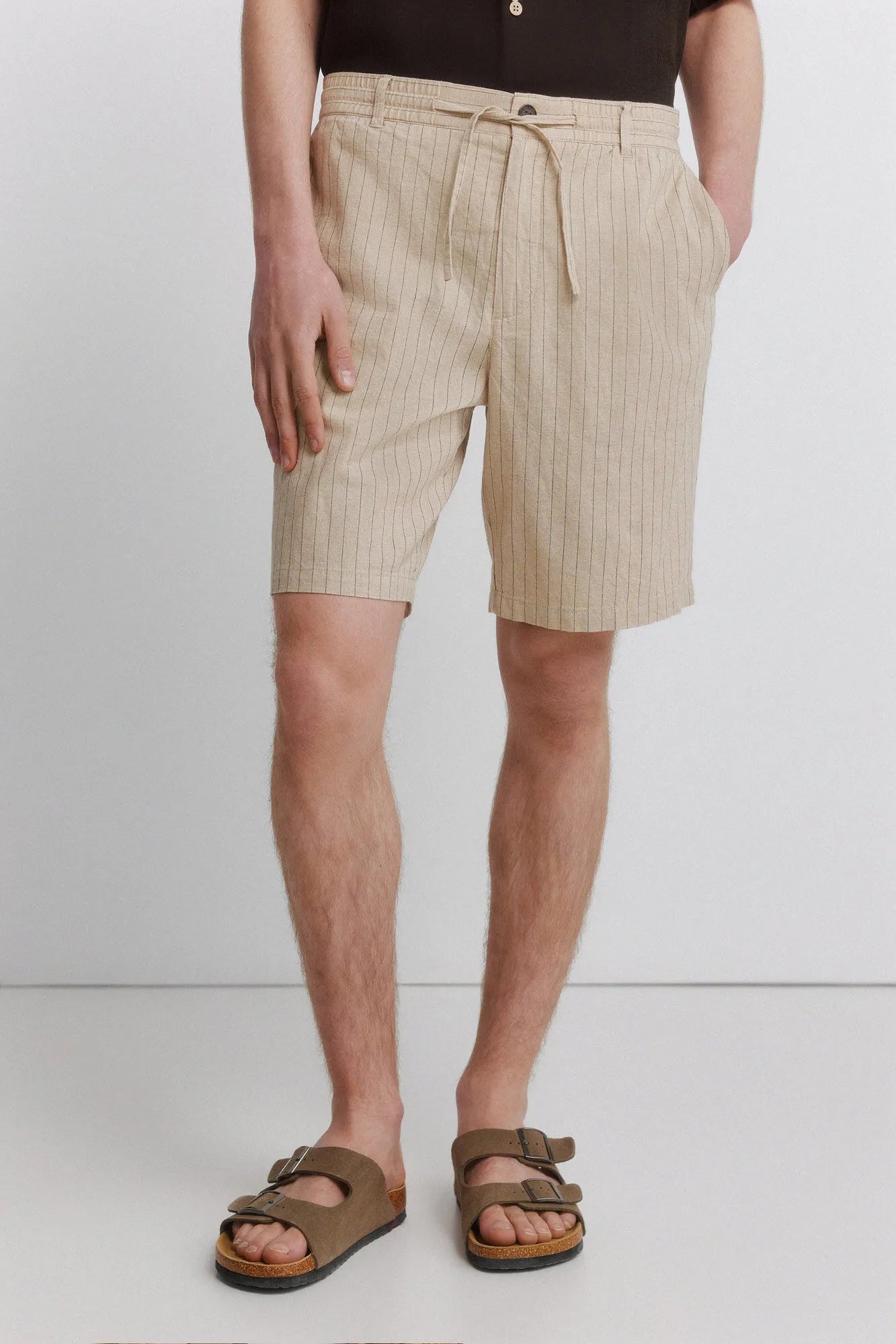 Springfield Beige Men Striped Linen Comfort Slim Fit Bermuda Shorts SKU: 0433677_51 Image 02