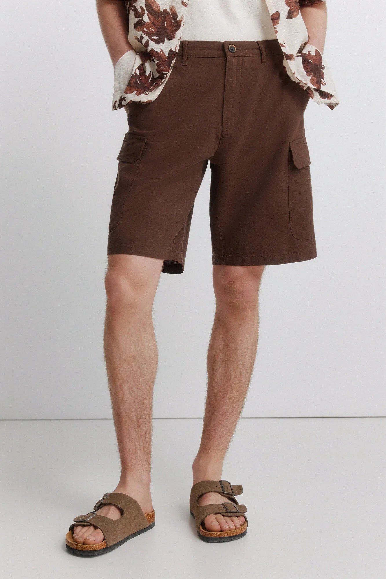 Springfield Brown Men Linen Cargo Comfort Fit Bermuda Shorts SKU: 0433682_39 Image 02