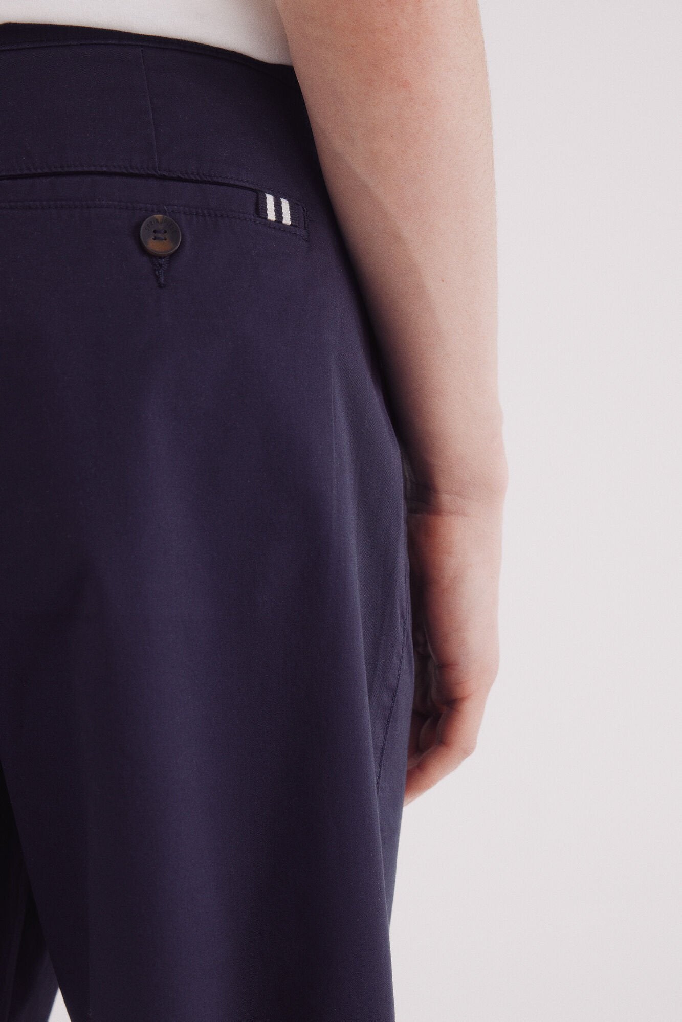 Springfield_Coloured Comfort Fit Bermuda Shorts_0439942_11_02