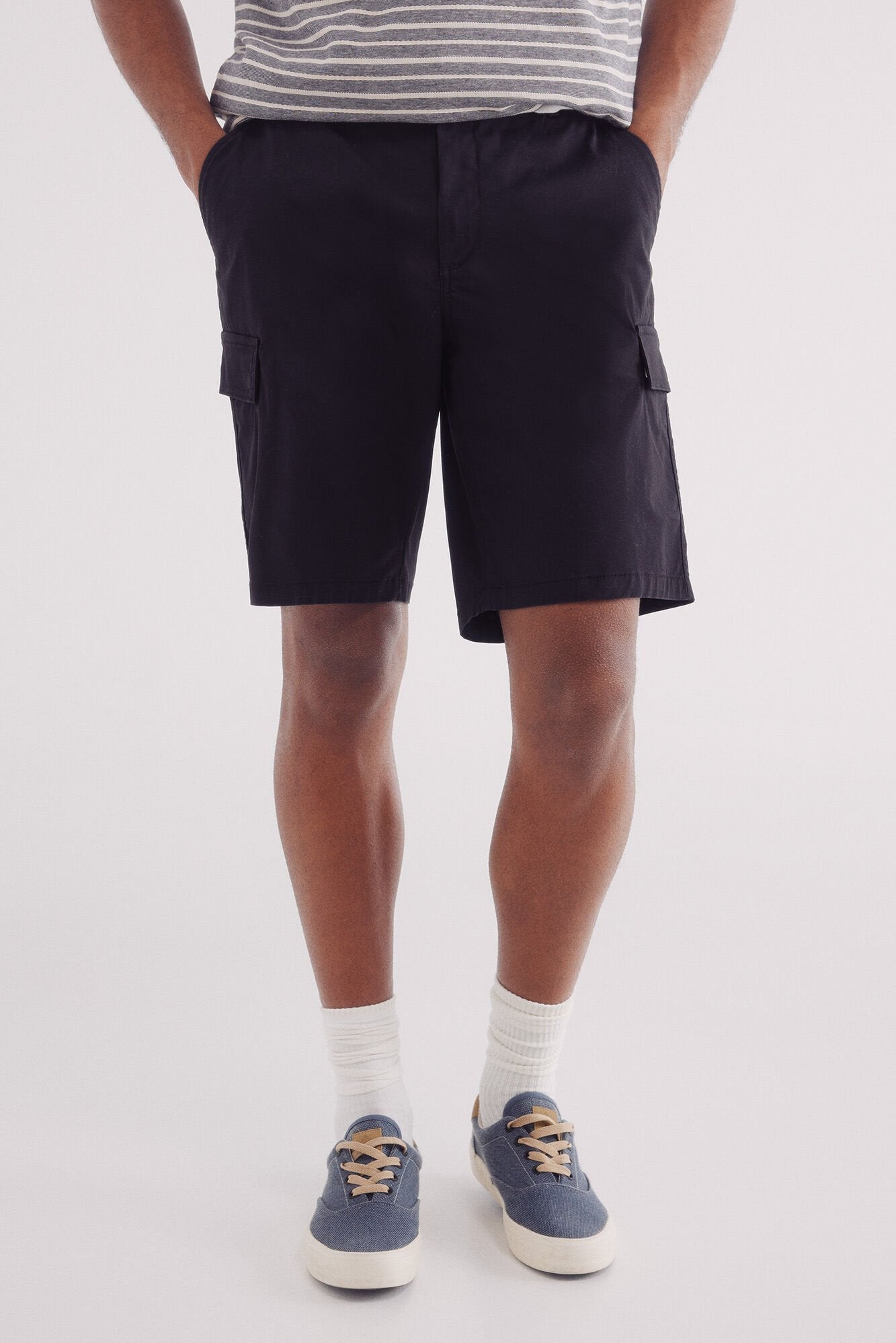 Springfield_Comfort Fit Cargo Bermuda Shorts_0439943_01_02