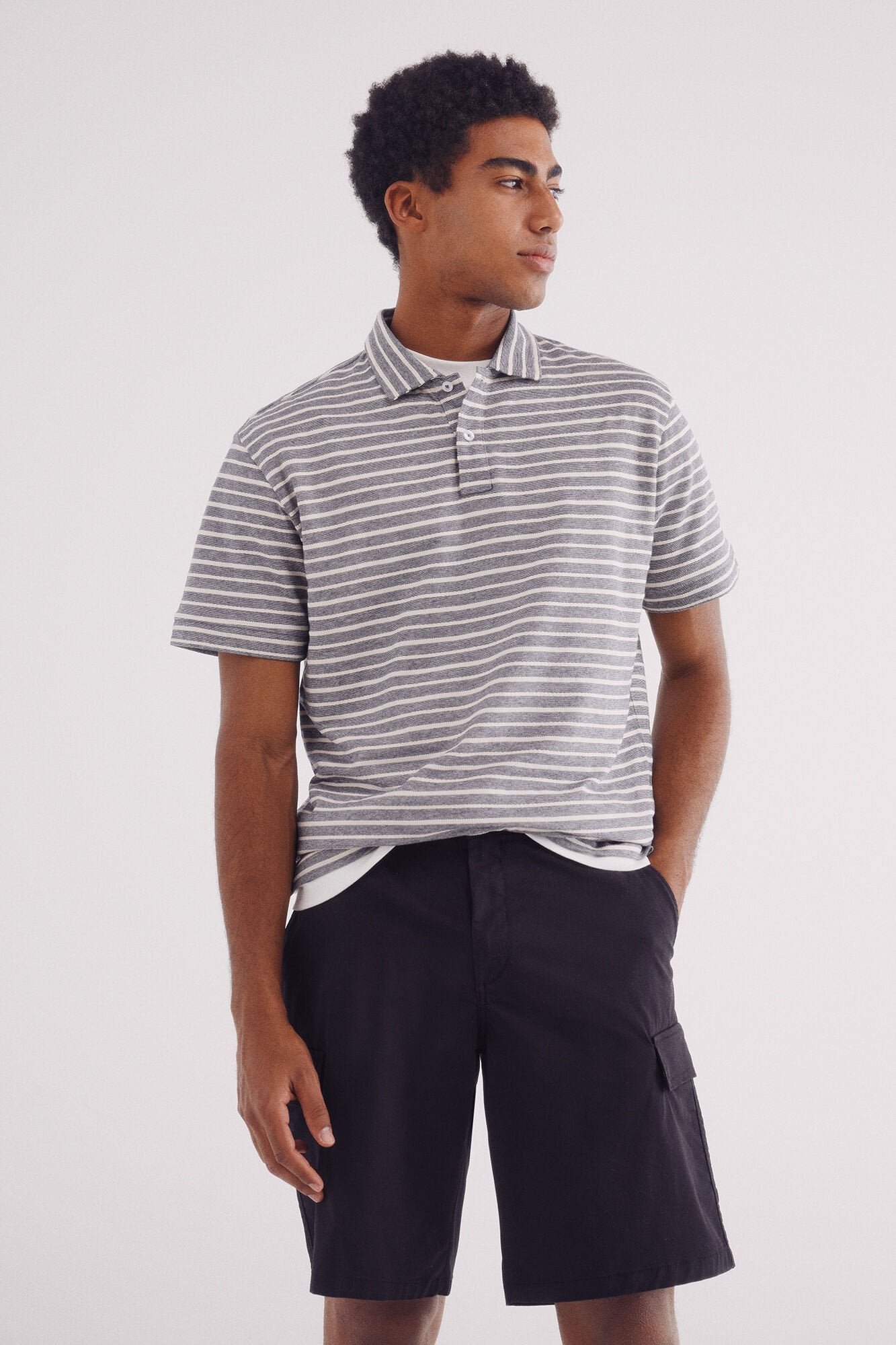 Springfield_Comfort Fit Cargo Bermuda Shorts_0439943_01_05