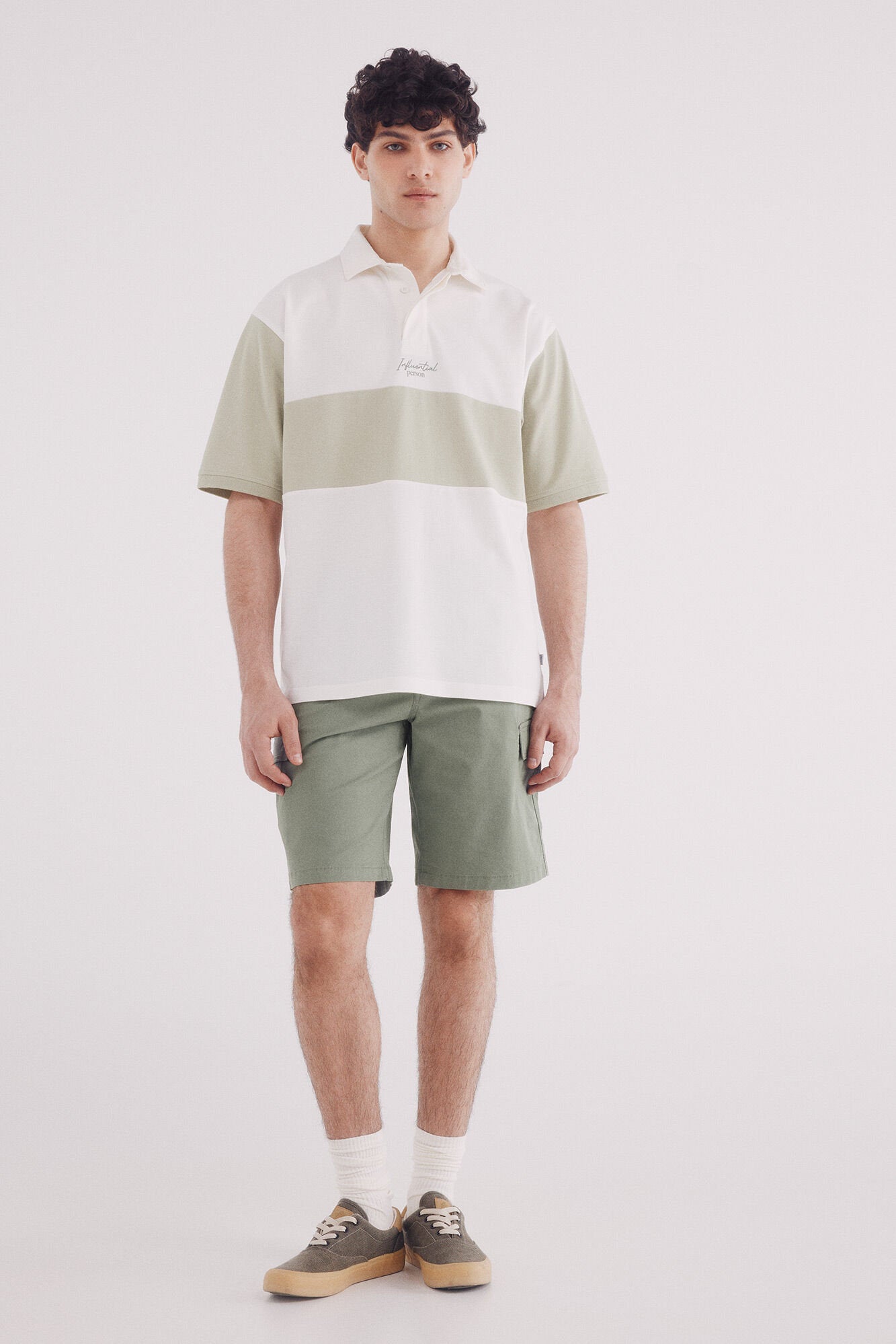 Springfield_Comfort Fit Cargo Bermuda Shorts_0439943_24_01