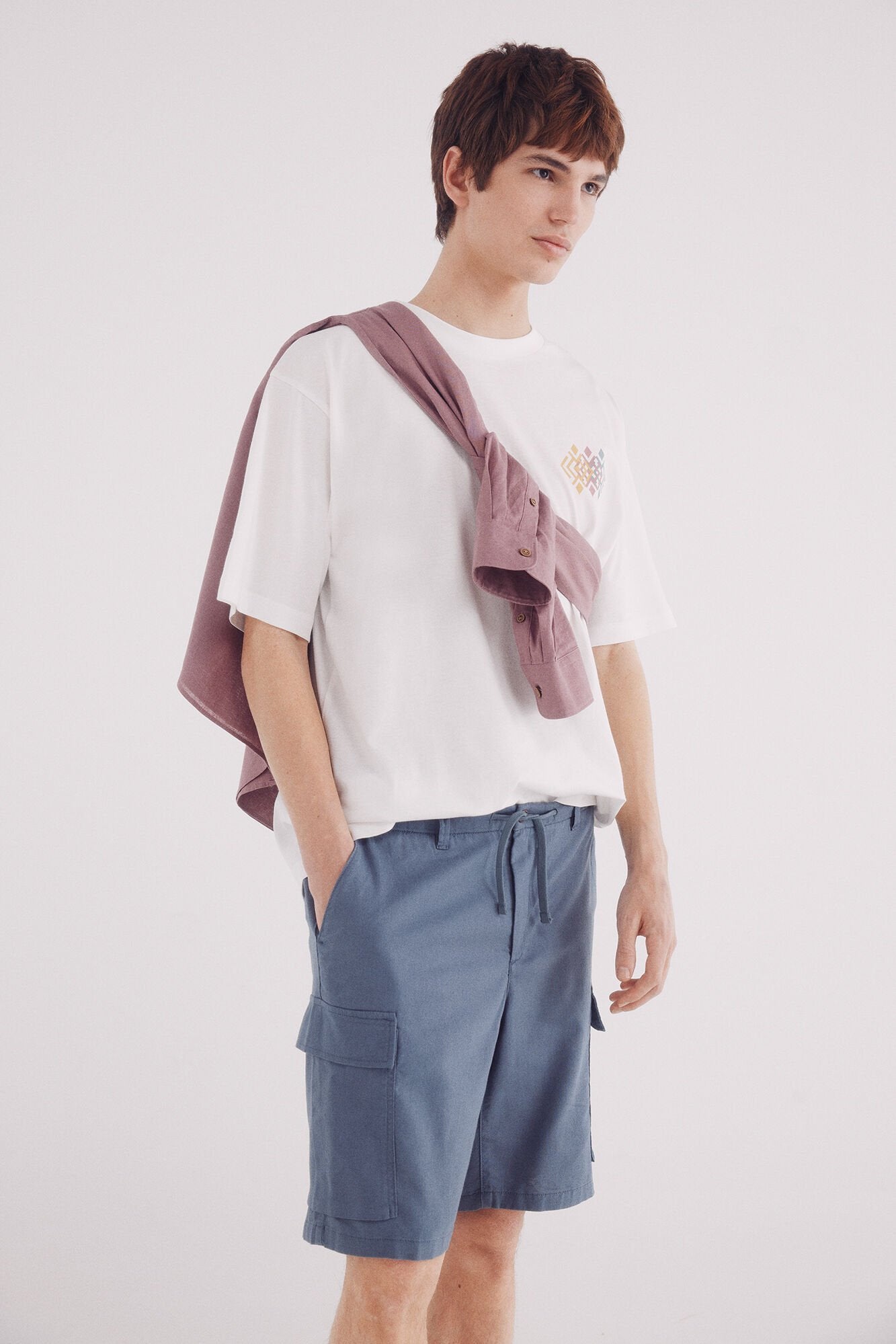 Springfield_Comfort Fit Linen Cargo Bermuda Shorts_0439954_83_05
