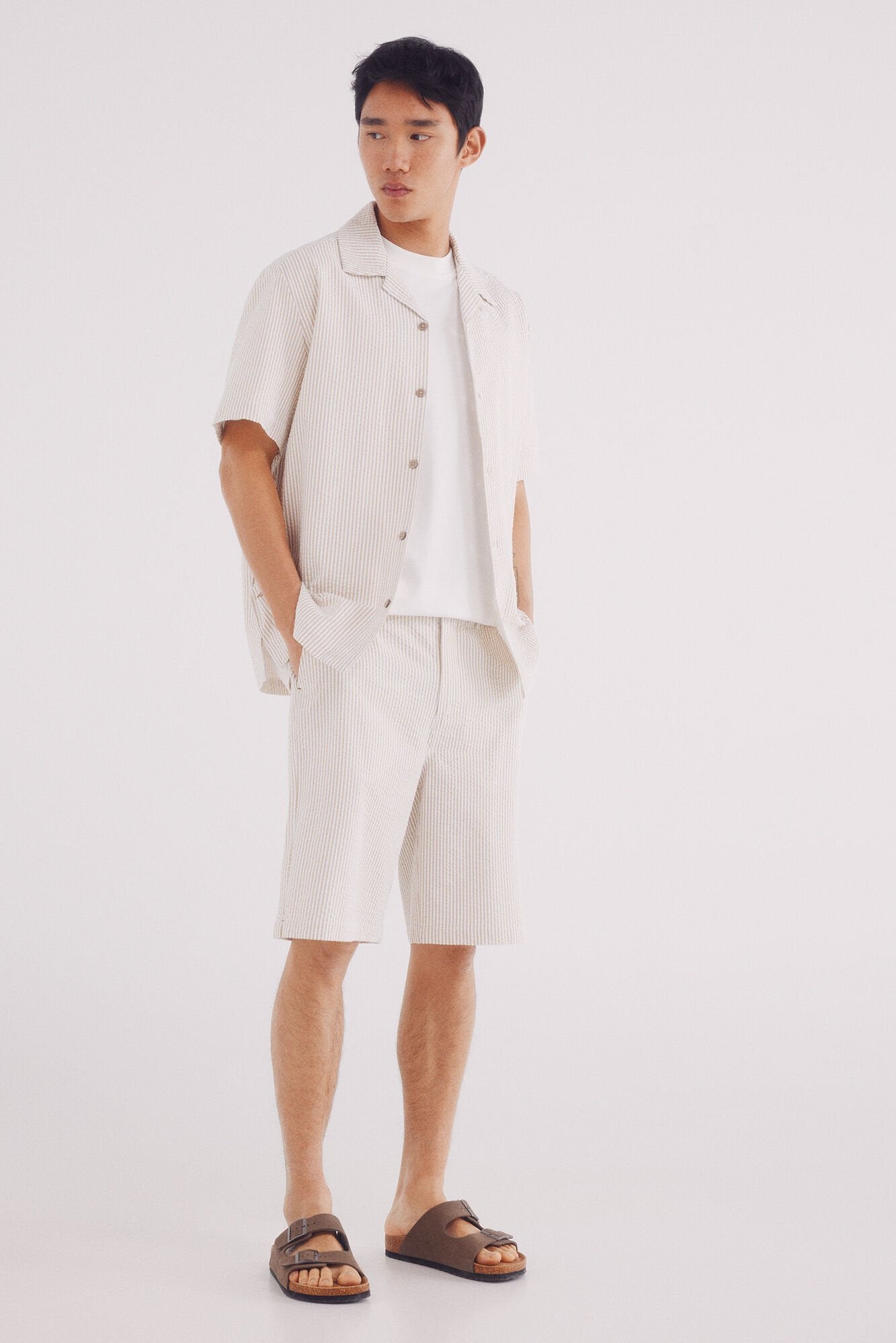 Springfield_Relaxed Fit Seersucker Bermuda Shorts_0439957_51_07