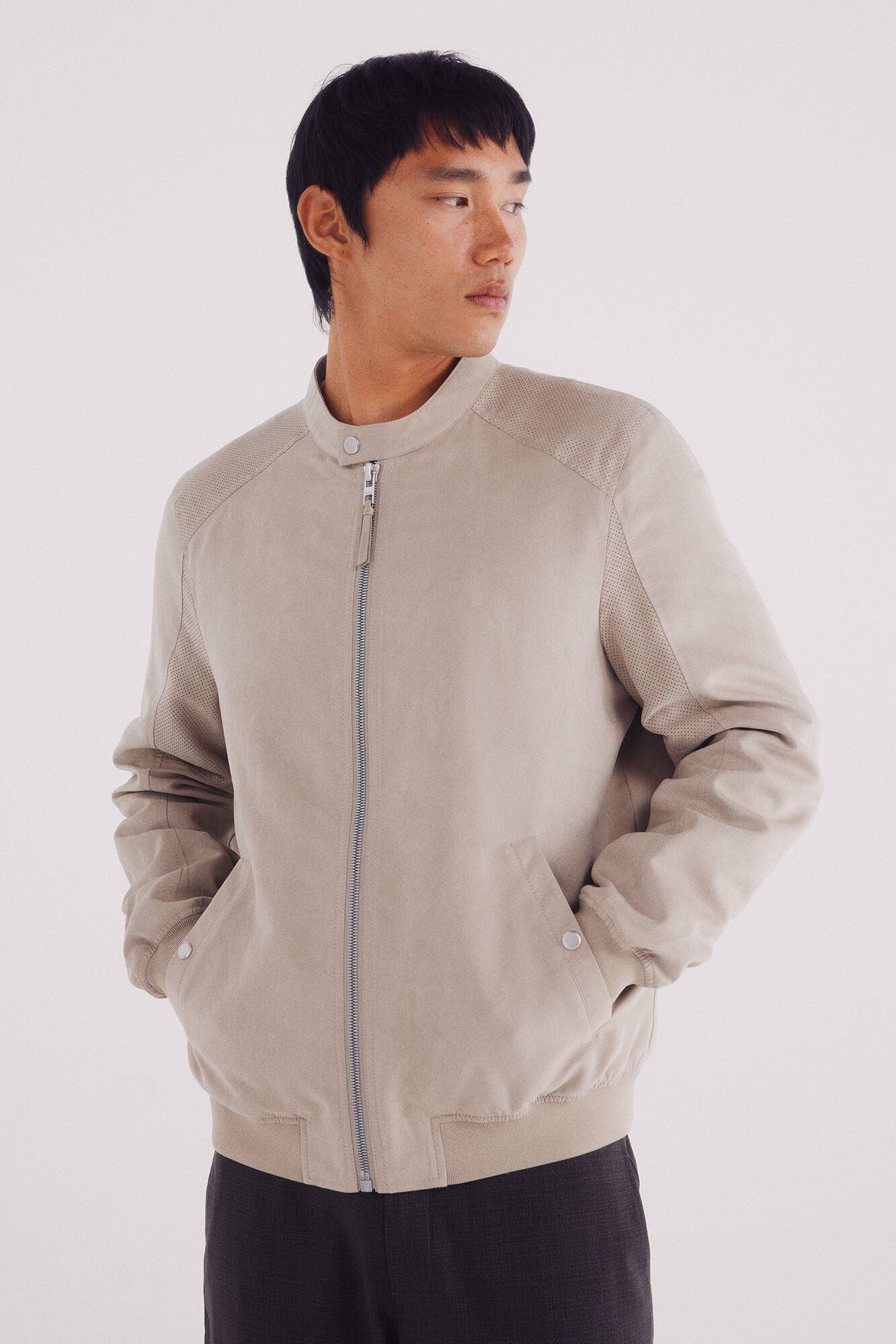 Springfield_Beige_Micro-Perforated Suede Effect Jacket_0482283_36_05