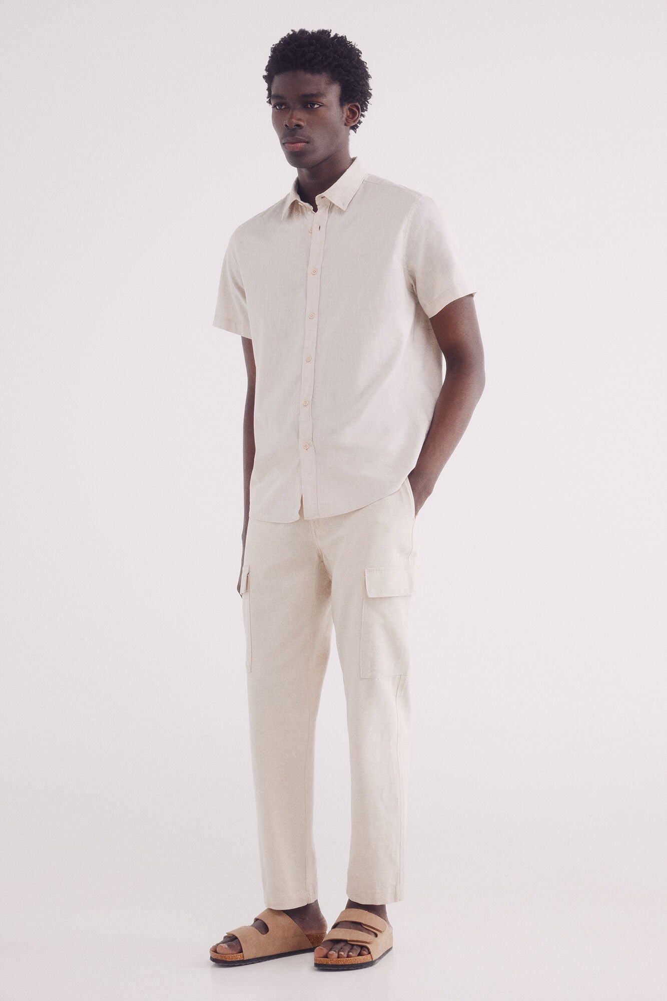 Springfield_Linen Shirt with Short Sleeves_0549131_51_04