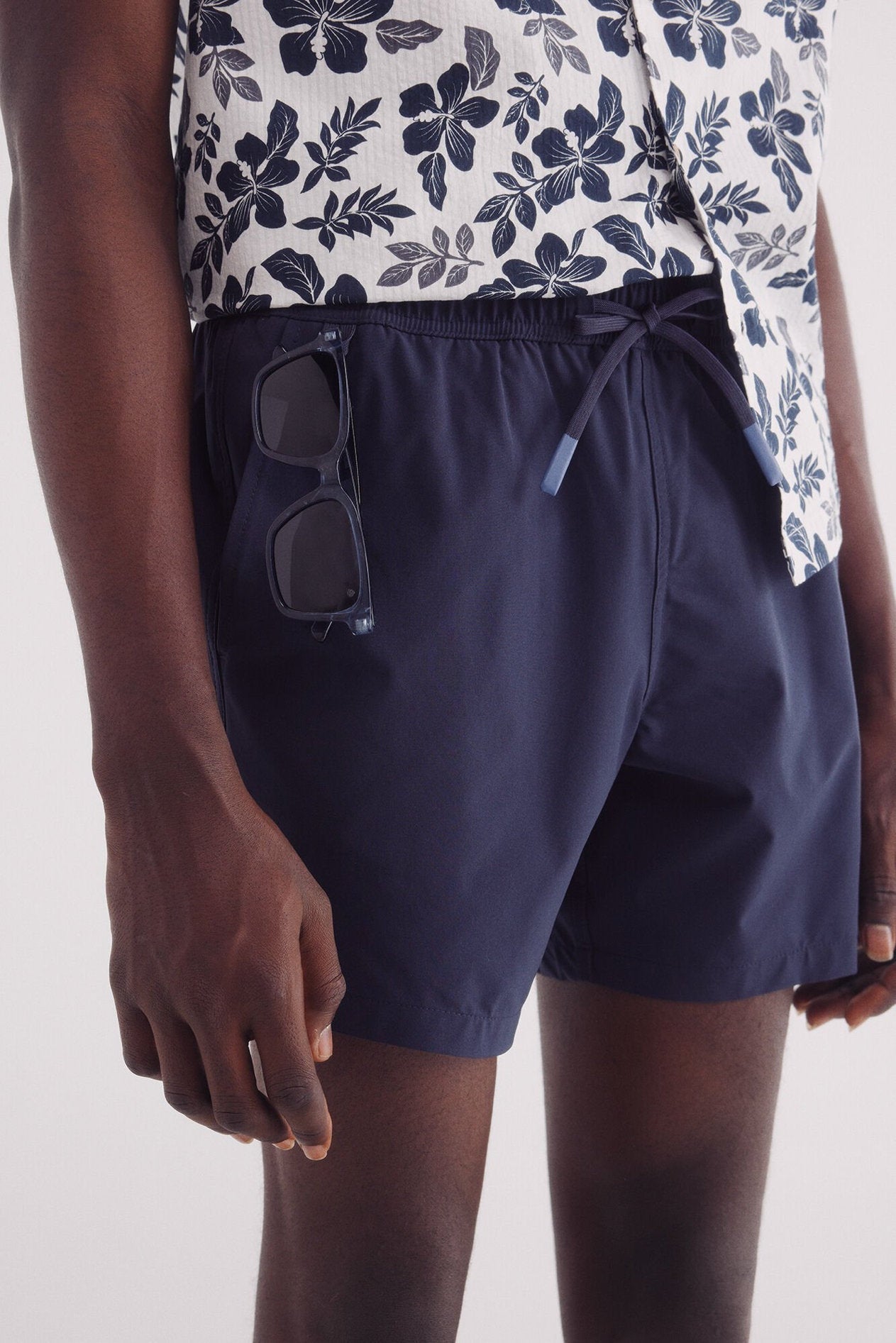 Springfield_Plain Swim Shorts_0599355_11_02