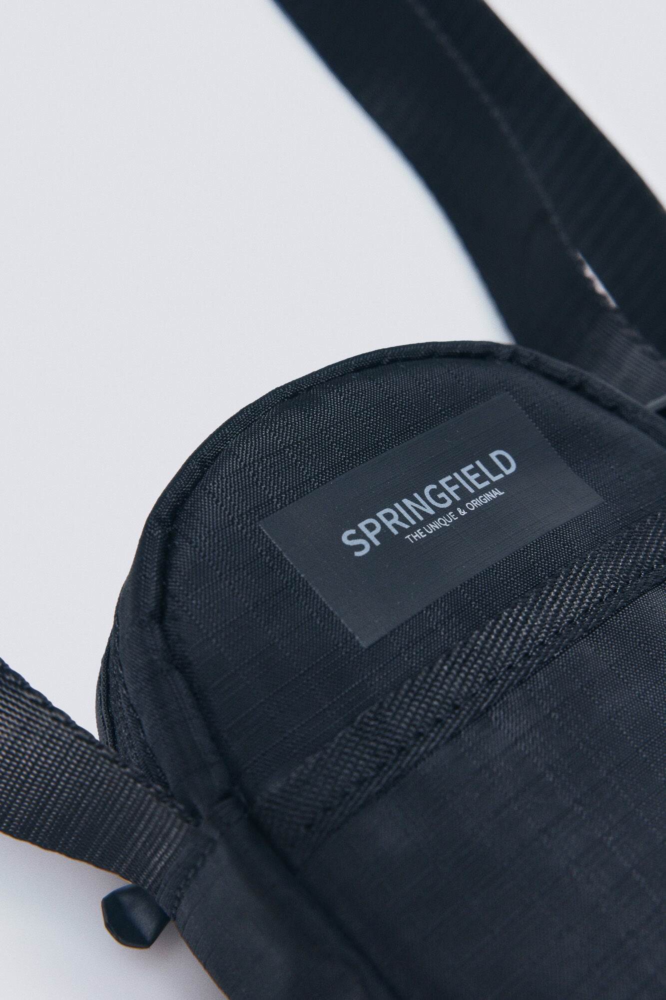 Springfield_Black_Small Black Crossbody Bag_0962581_01_04