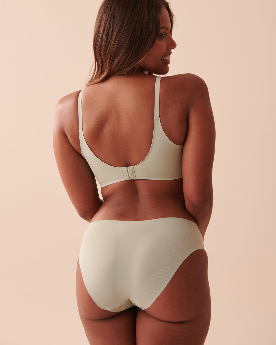 Sleekback Wireless Brea In Different Cup Sizes_10200348_30035_02