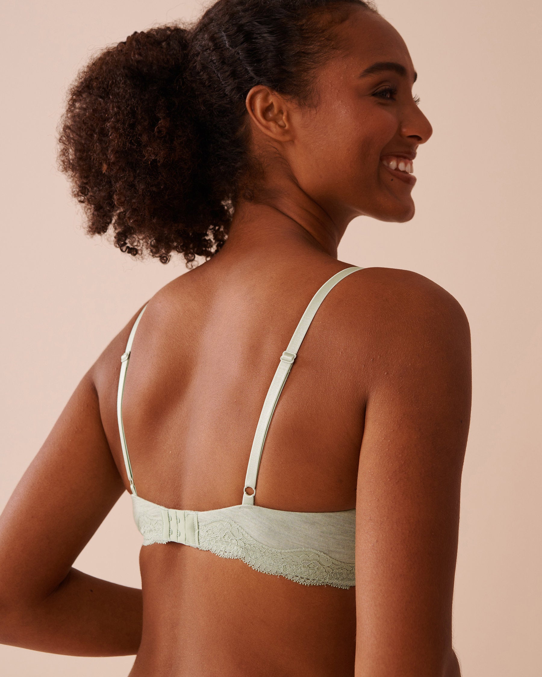 La Vie en Rose_Lightly Lined Demi Modal and Lace Bra in Different Cup Sizes_10200452_30099_02