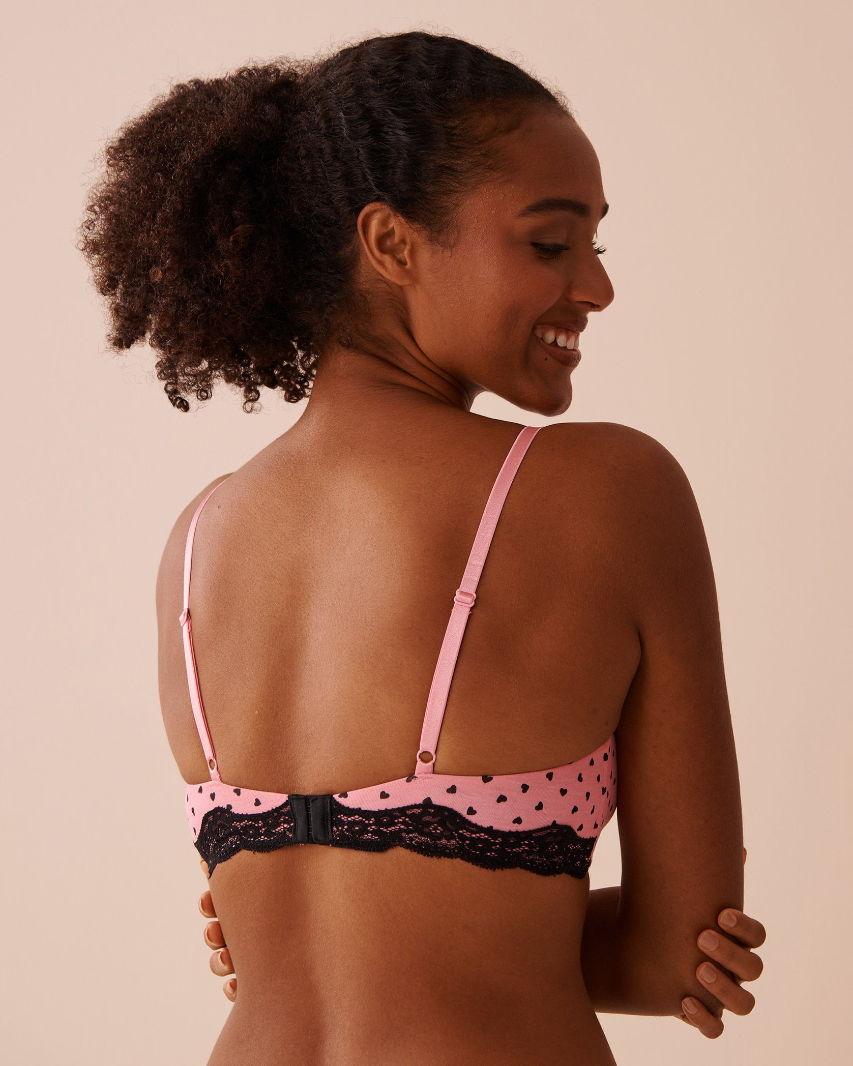 La Vie en Rose_Lightly Lined Wireless Modal and Lace Bra in Different Cup Sizes_10200453_P60341_02