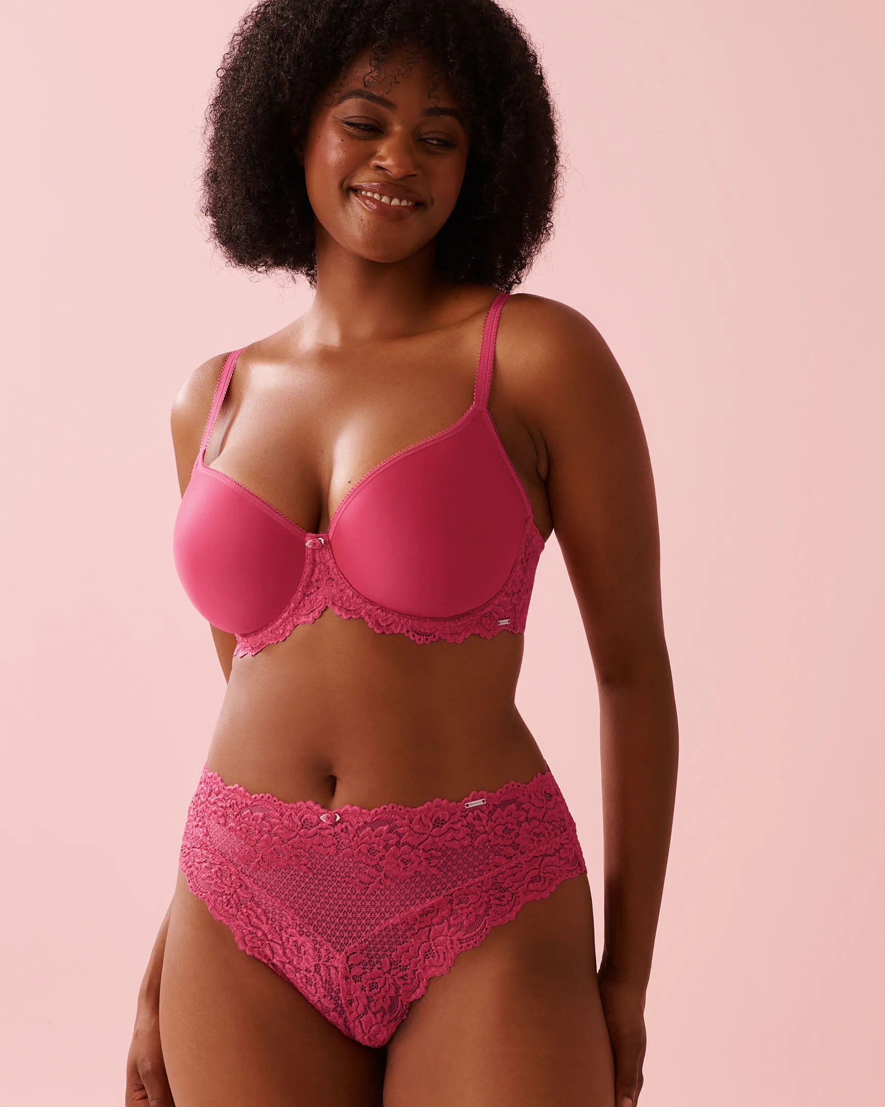 La Vie en Rose_Fuchsia Rose_Lightly Lined Contour Bra in Different Cup Sizes_10200572_60228_01