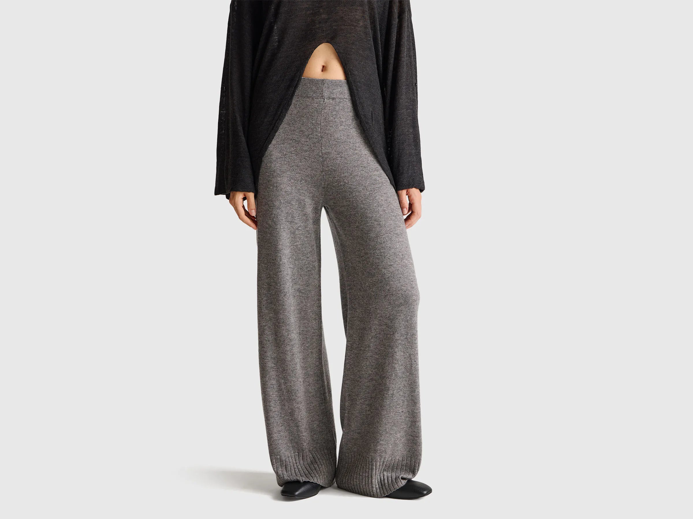 Benetton_Dark Gray_Dark Gray Wide Leg Trousers in Cashmere and Wool Blend_102HDF00Z_572_02