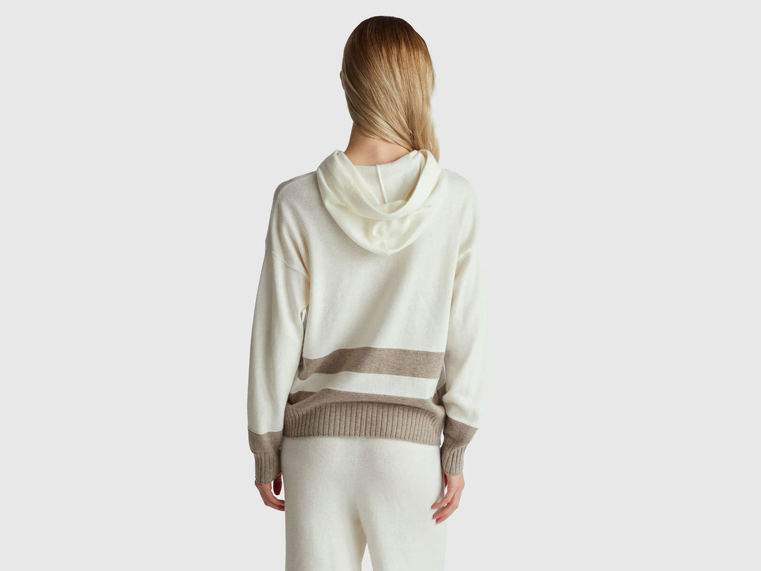 Benetton_Creamy White_Cream Cashmere Blend Sweater with Hood_102HE203V_600_02