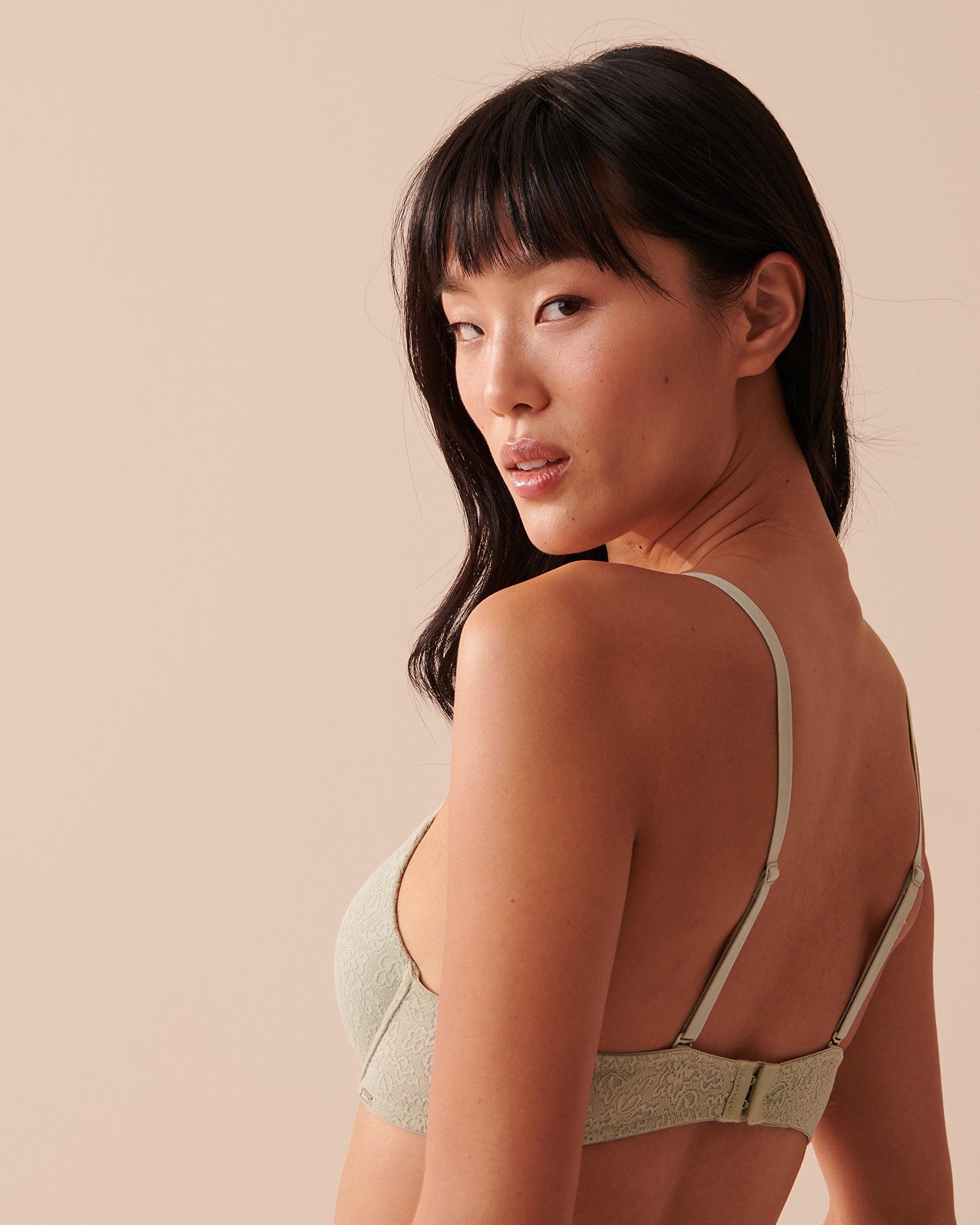 Lace Bra In Different Cup Sizes_10300135_30035_02