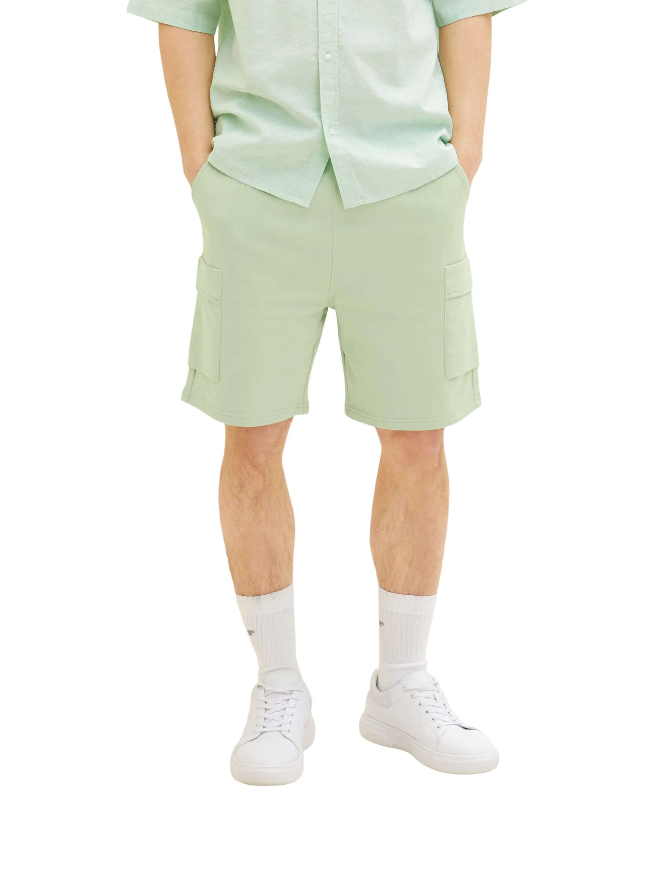 Denim Tom Tailor Placid Green Men Cosy Cargo Sweatshorts SKU: 1035679_31038 Image 01