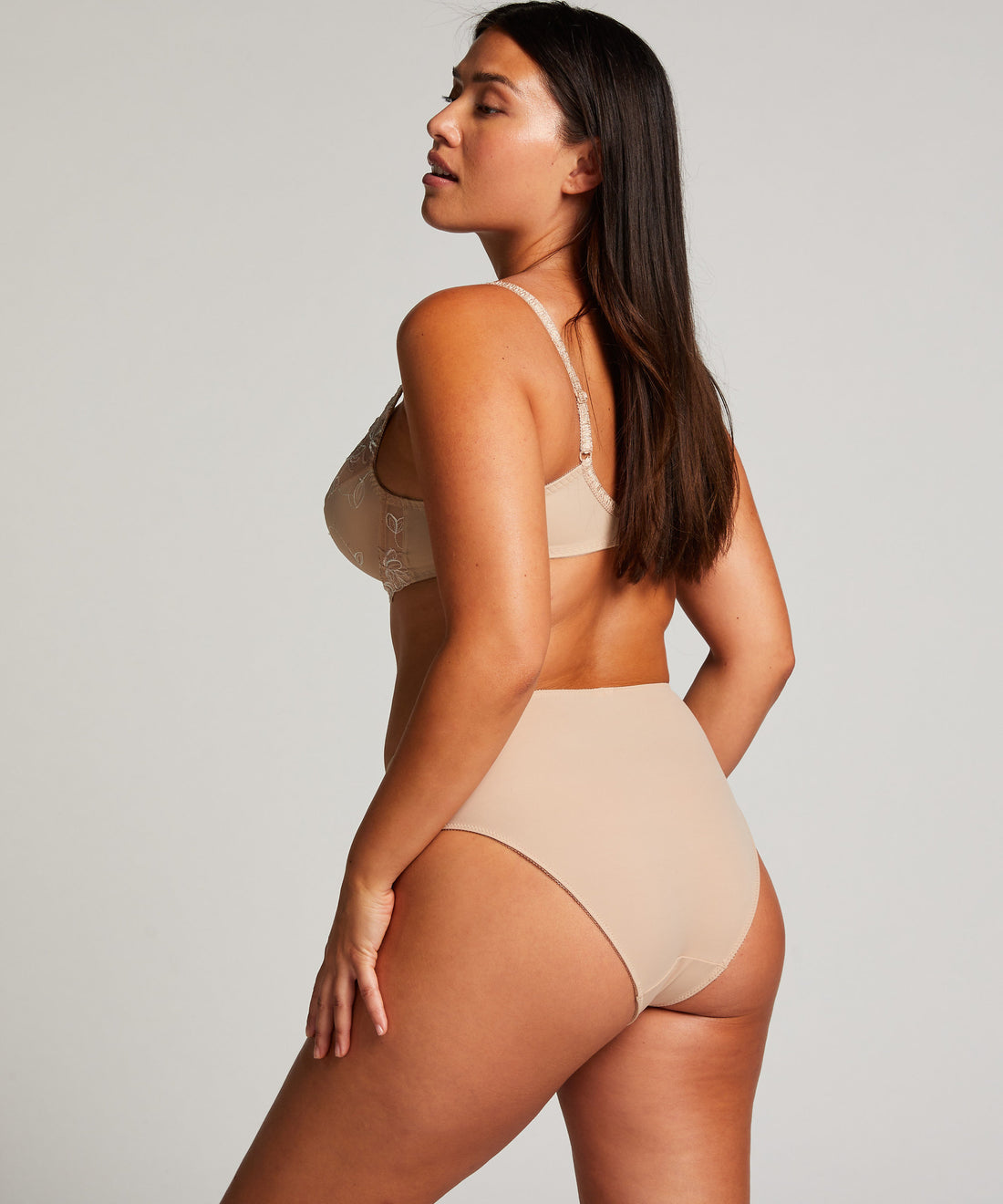 Diva High Waist Full Coverage Briefs_103833_Rugby Tan_05