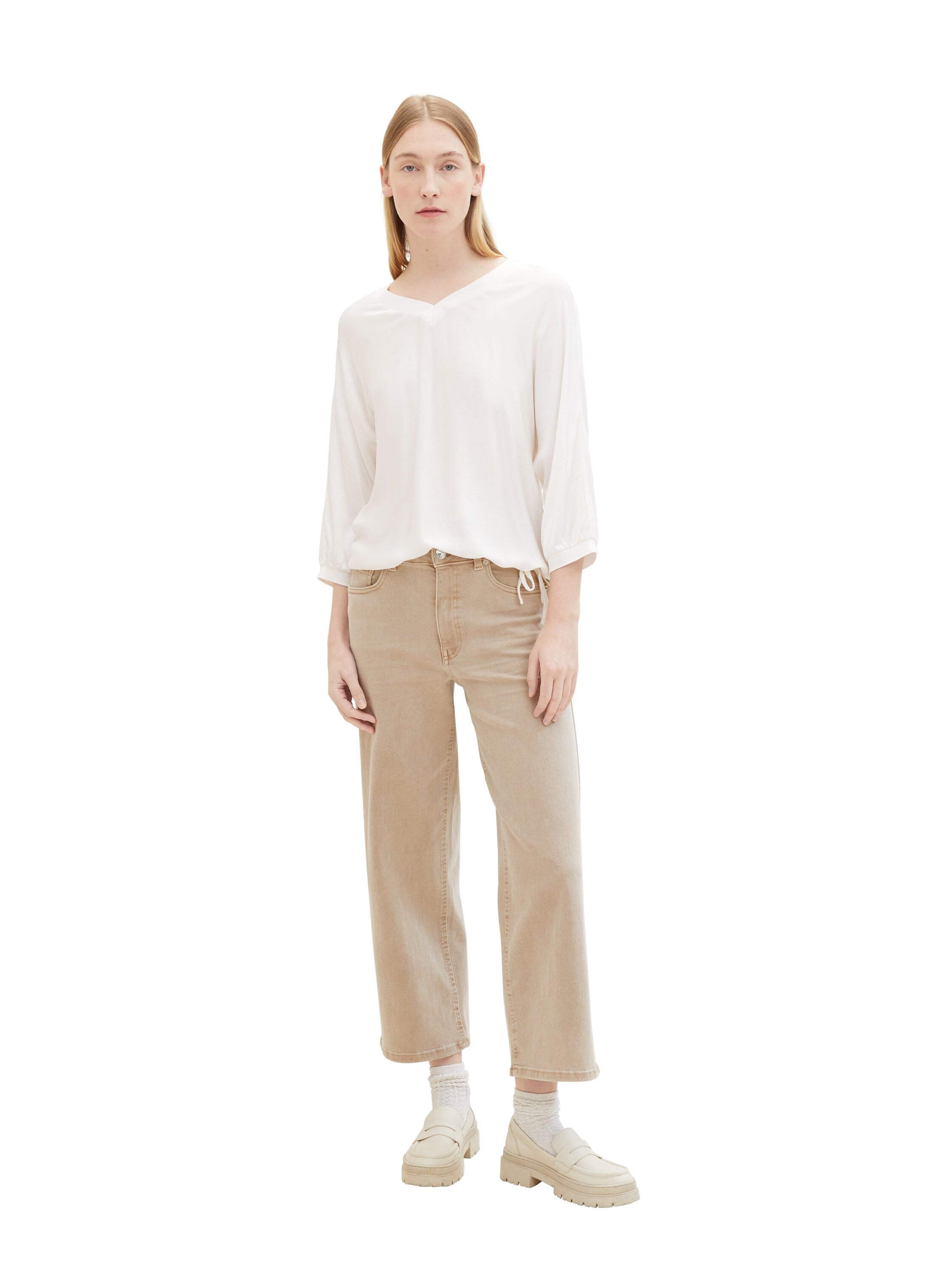 T-Shirt V-Neck Batwing_1040539_10315_03