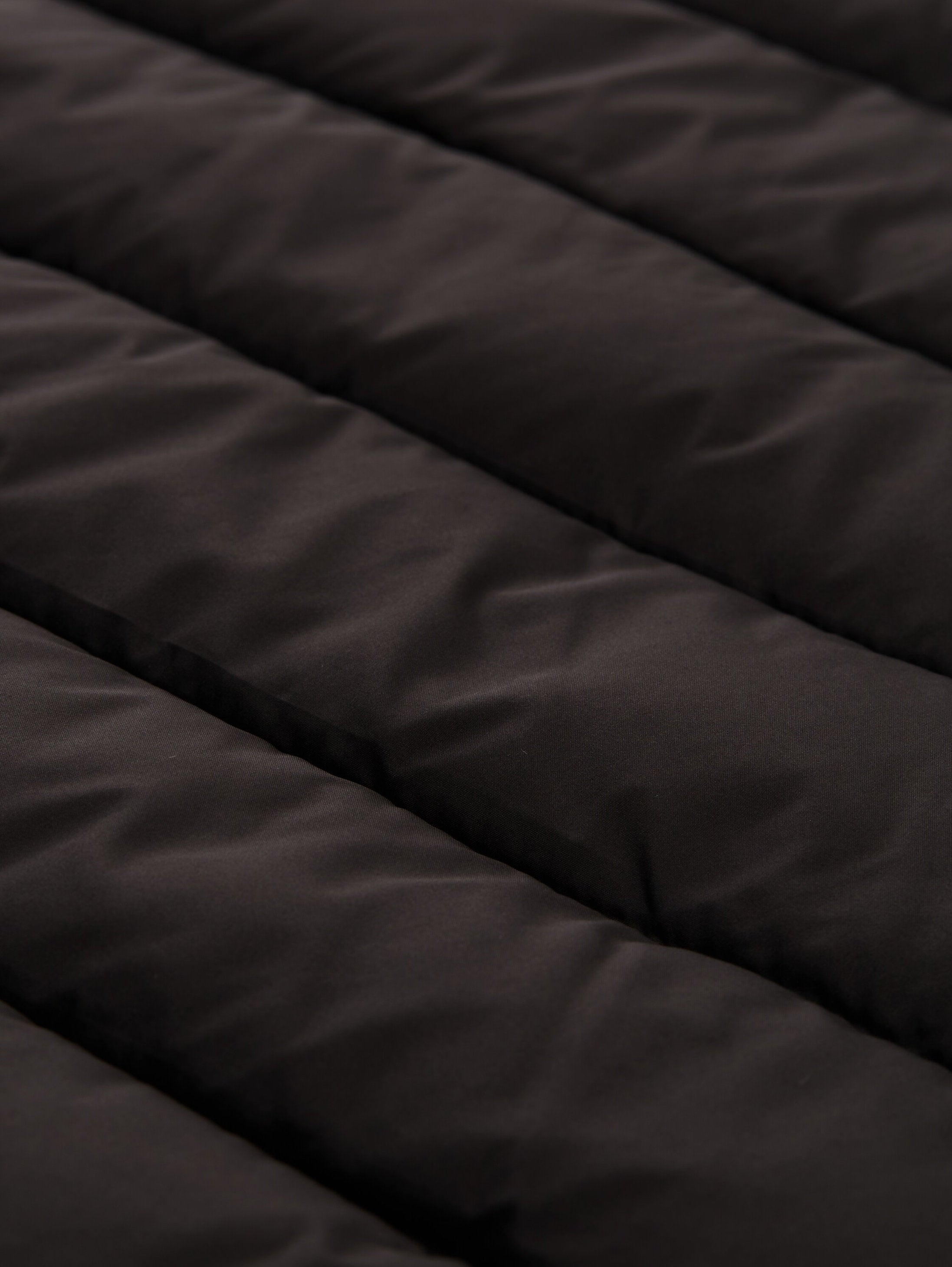 Lightweight Bomber-Style Gilet_1042139_29999_07