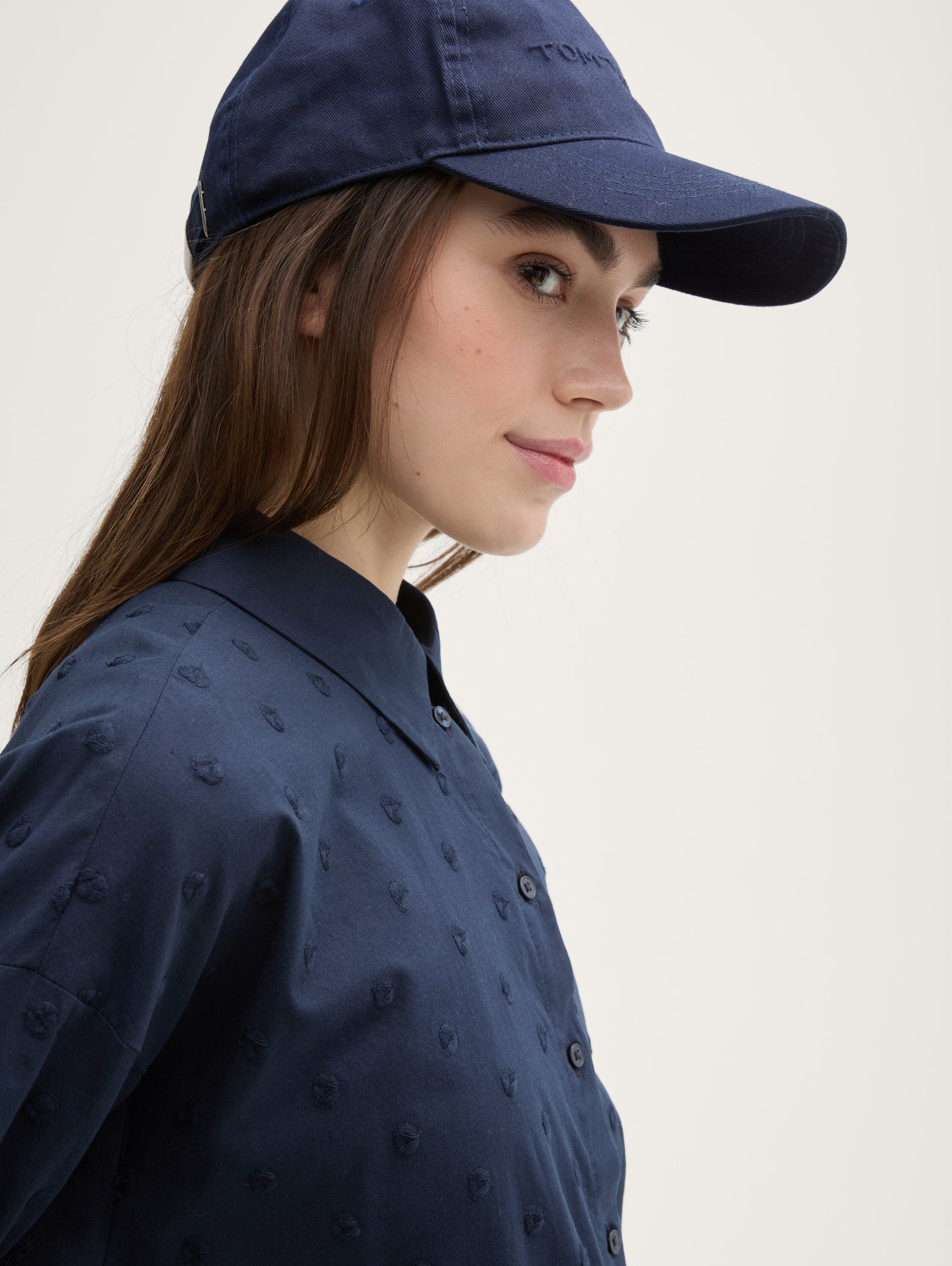 Tom Tailor_Blouse with Dotted Texture_1043137_10668_04