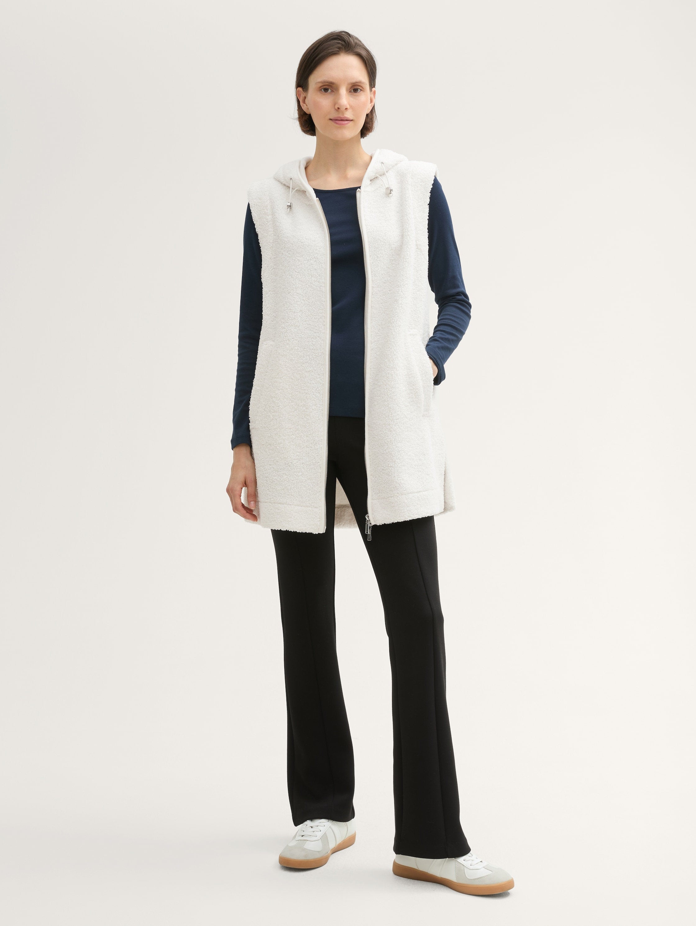 Long Hooded Teddy Gilet_1043177_10315_03