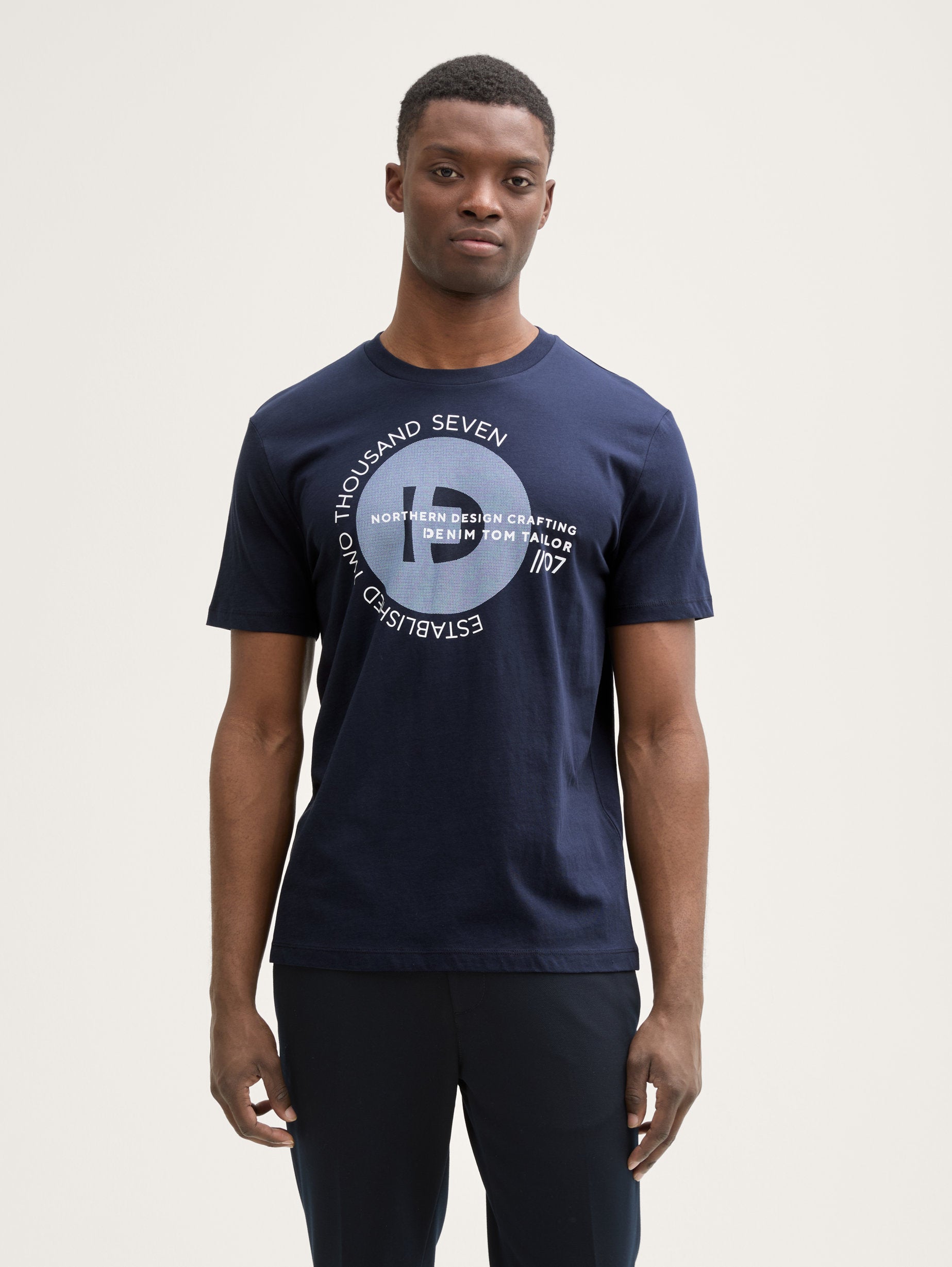 Tom Tailor_Basic T-Shirt with Logo Print_1043491_22813_01