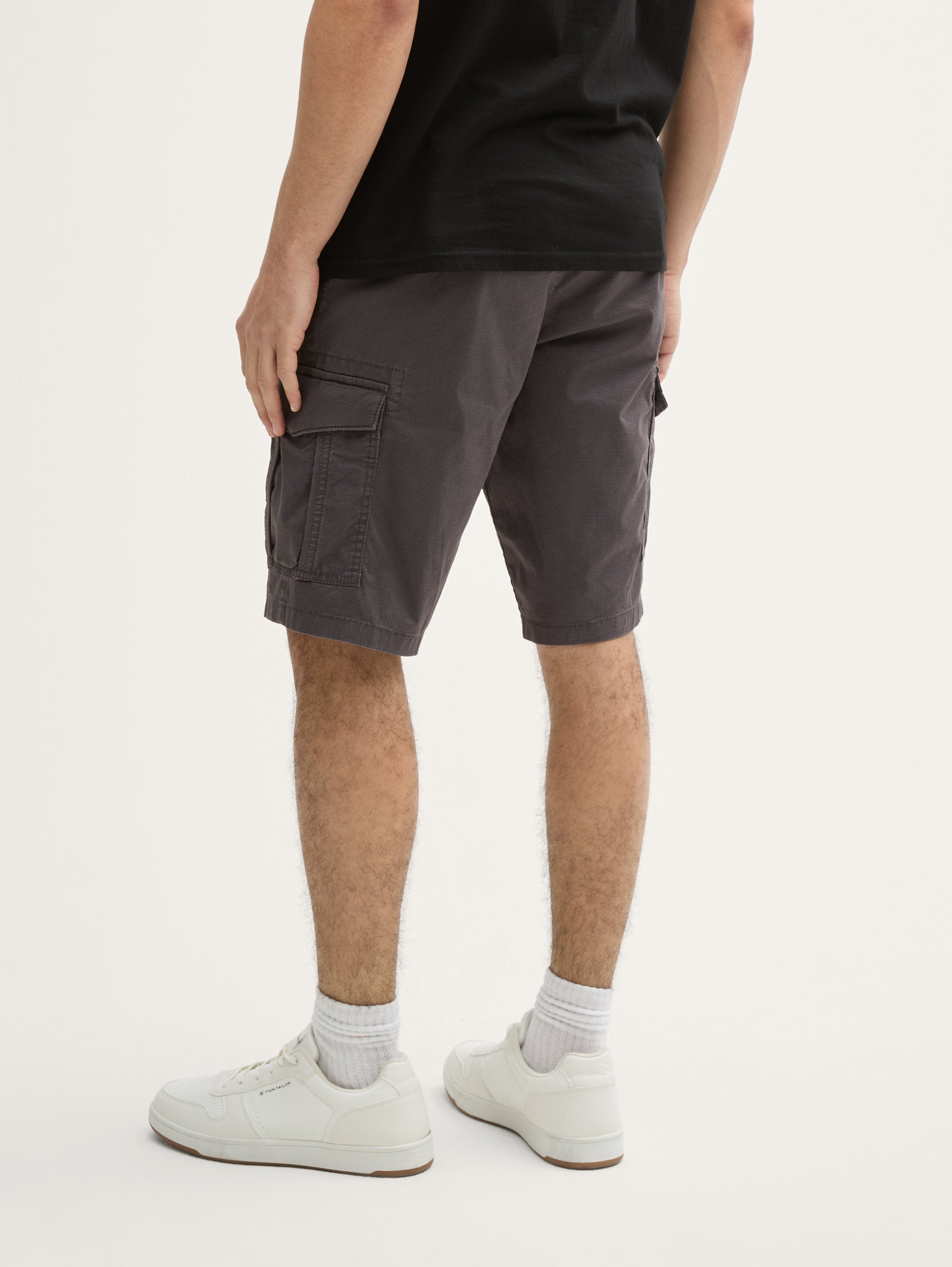 Tom Tailor_Cargo Shorts with Pockets_1044709_37217_02