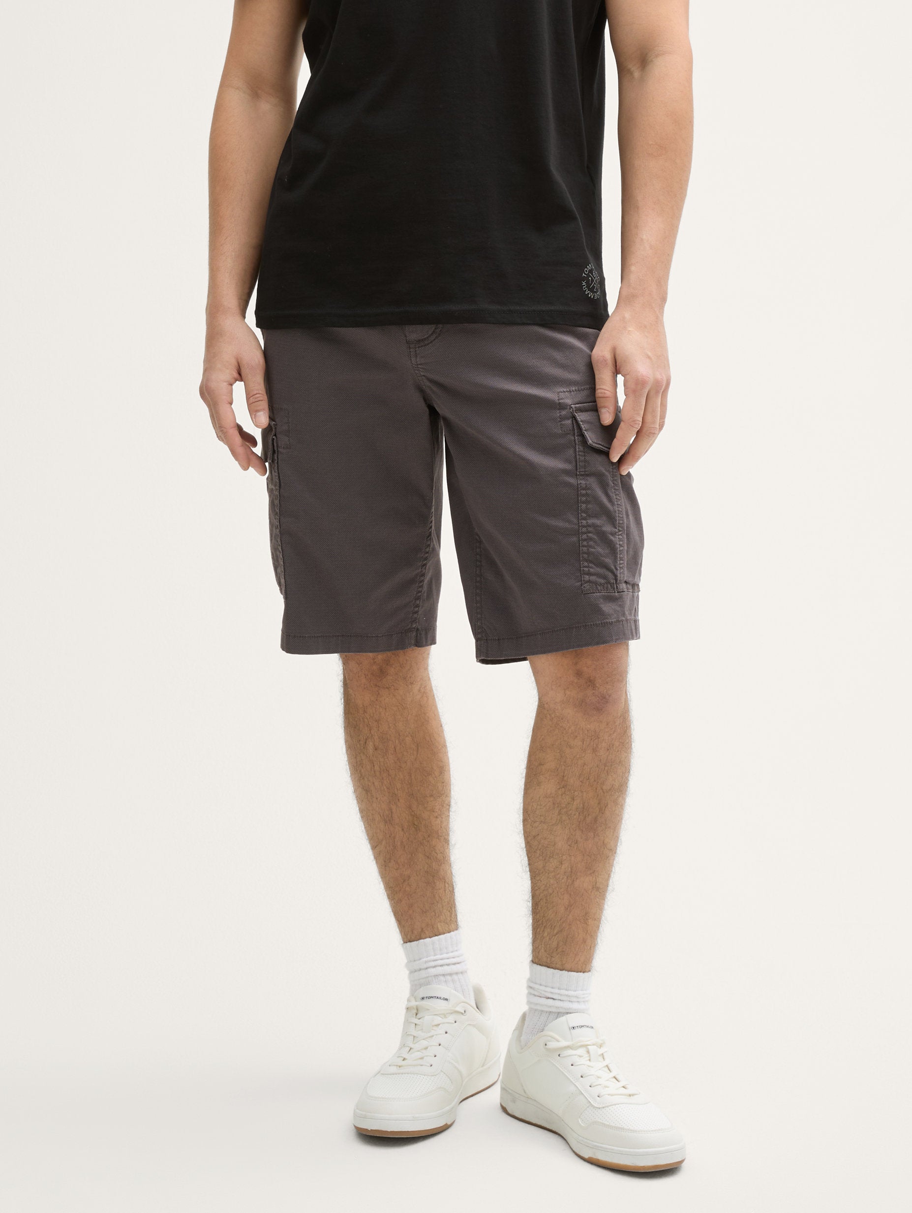 Tom Tailor_Cargo Shorts with Pockets_1044709_37217_04