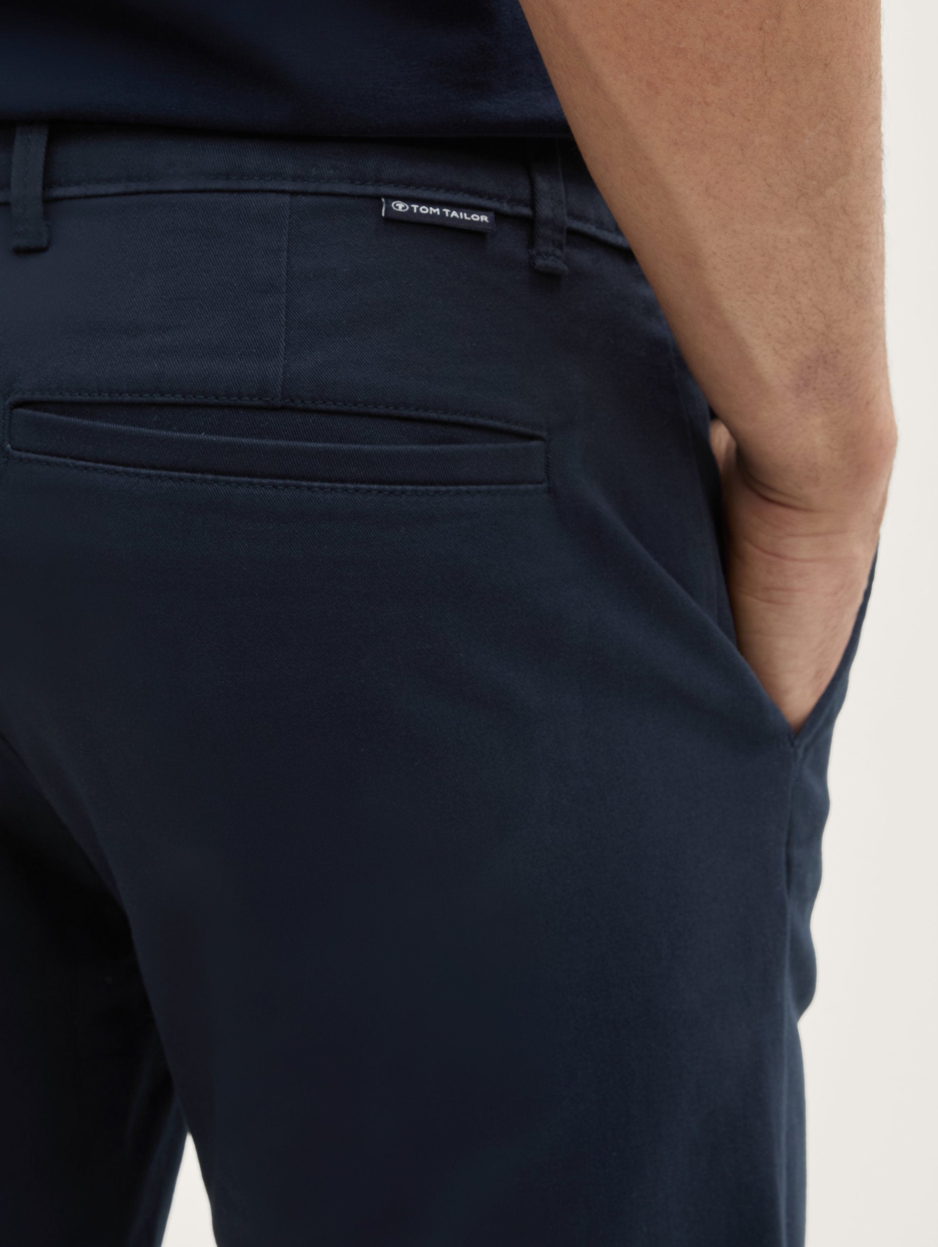 Tom Tailor_Slim Chino Shorts_1044710_10668_03