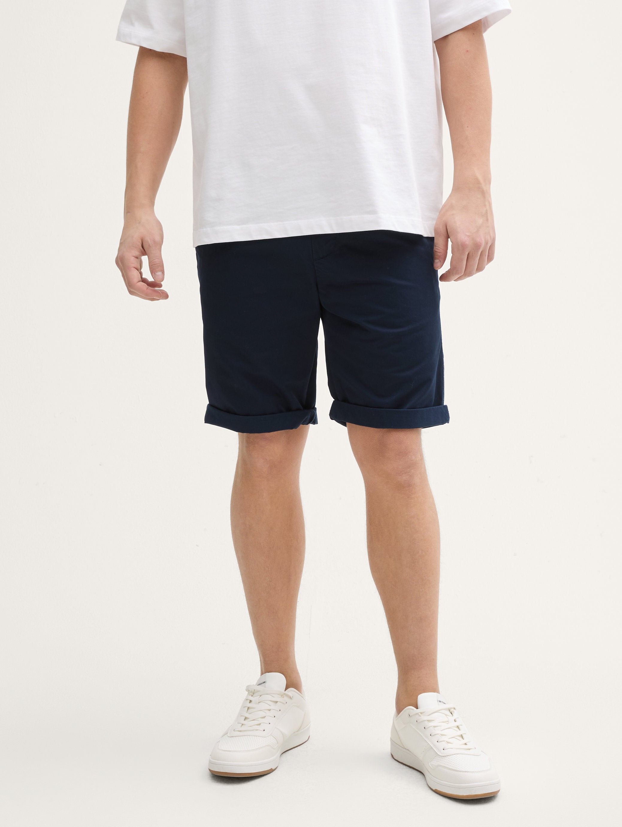 Tom Tailor_Regular Shorts with Elasticated Cotton Waistband_1044832_10668_04
