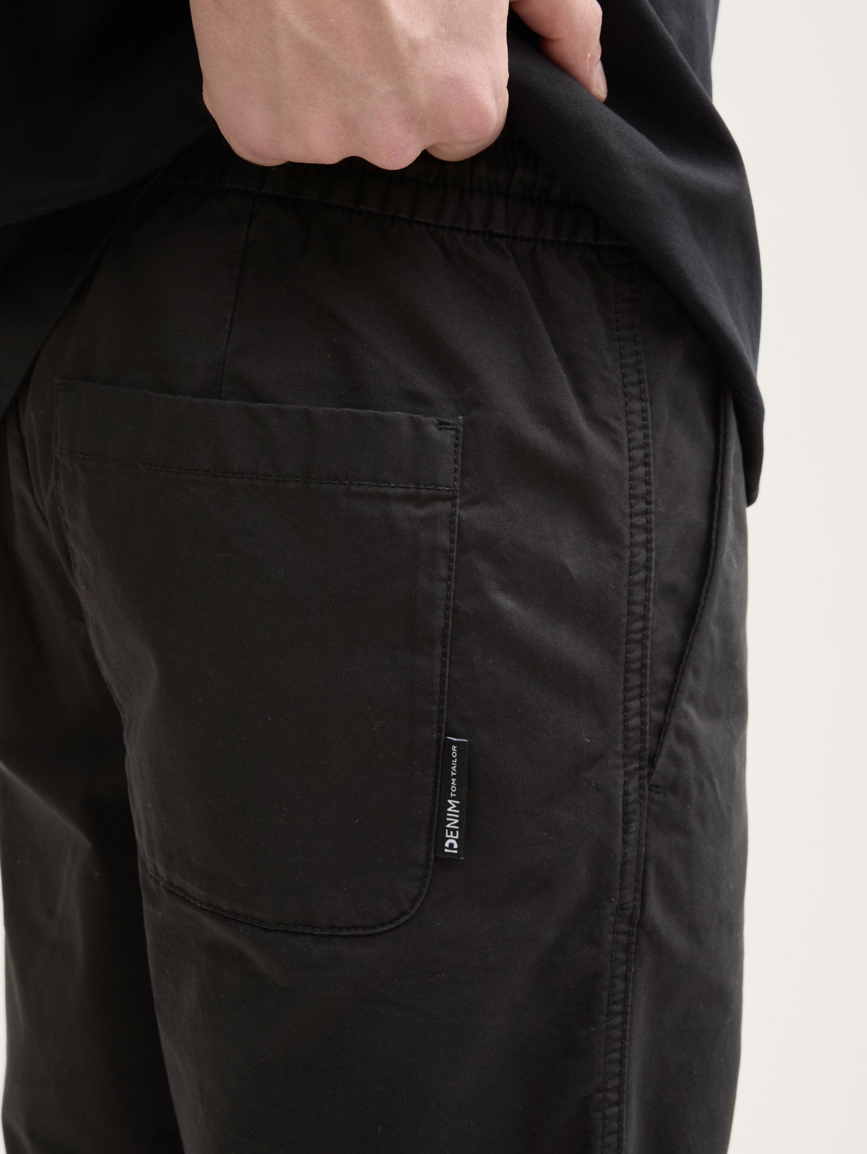 Tom Tailor_Regular Shorts with Elasticated Cotton Waistband_1044832_29999_03