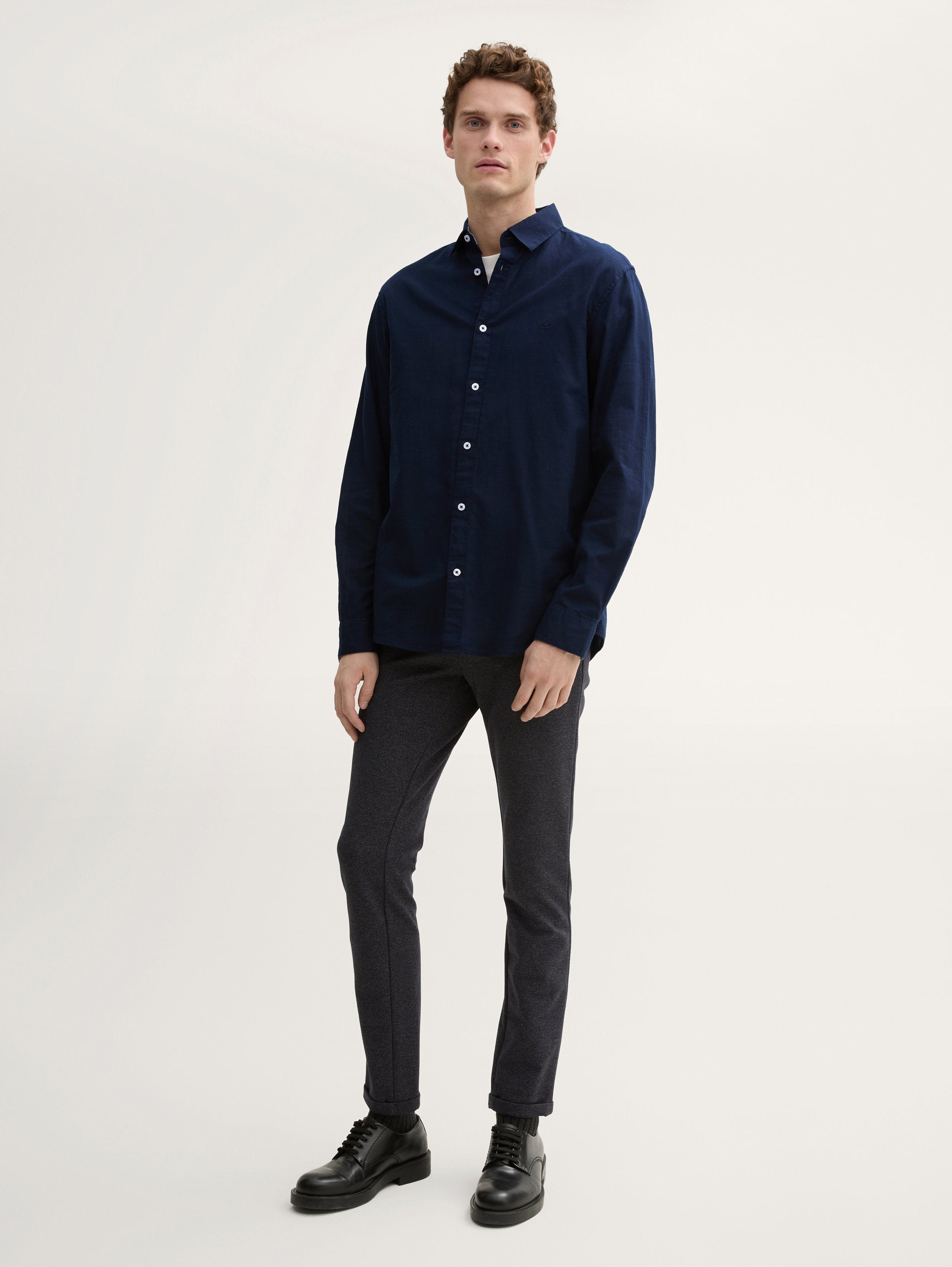 Tom Tailor_Regular Fit Shirt with Logo Embroidery_1045087_10668_02