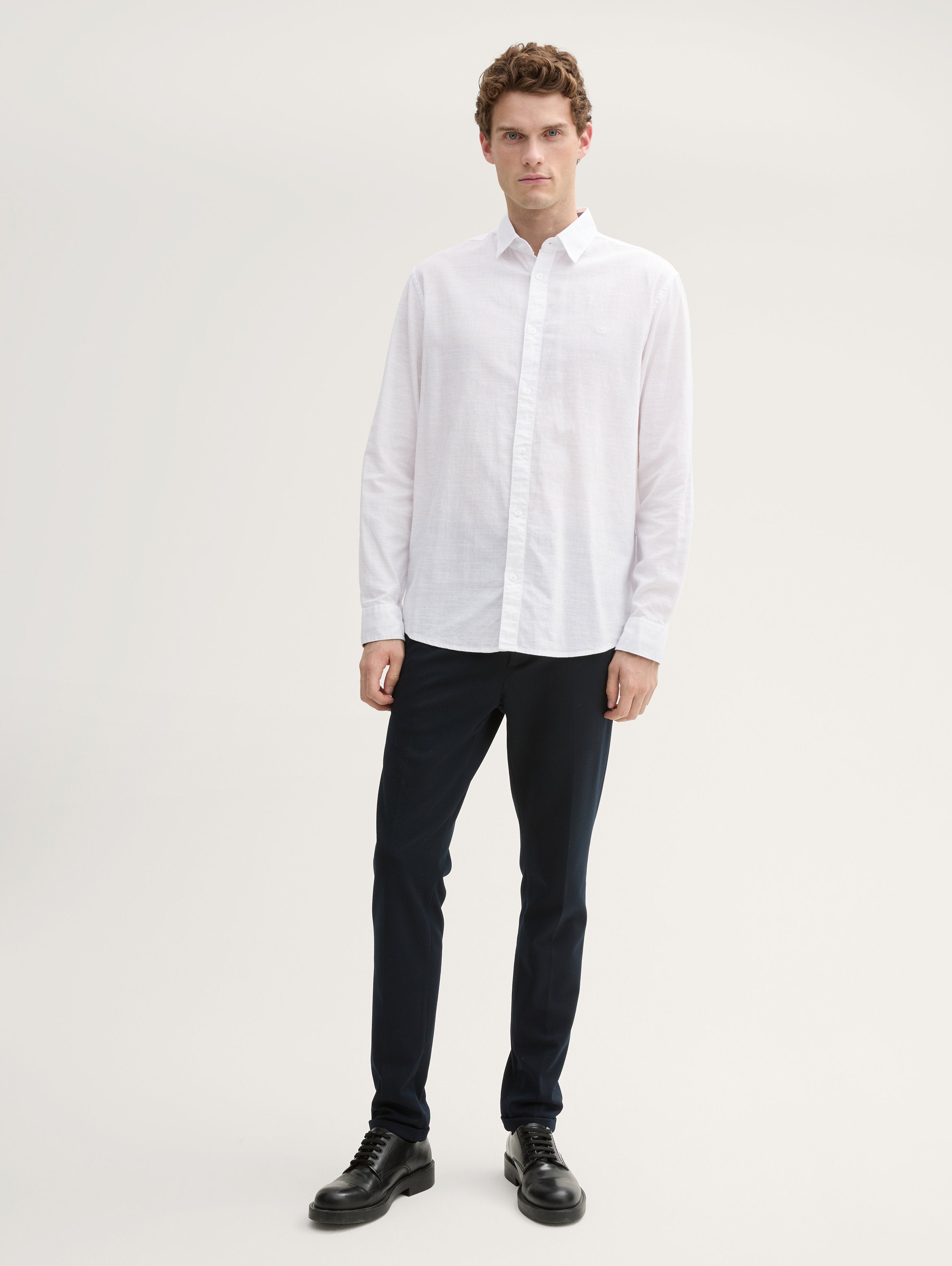 Tom Tailor_Regular Fit Shirt with Logo Embroidery_1045087_20000_02