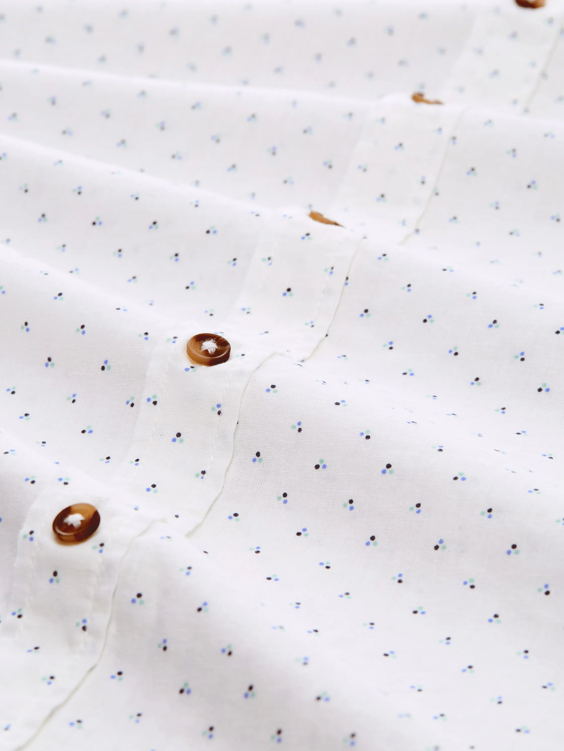 Tom Tailor White Dot Design Men Regular Fit Short-Sleeved Shirt with Linen Content in a Polka Dot Pattern SKU: 1045099_37330 Image 05