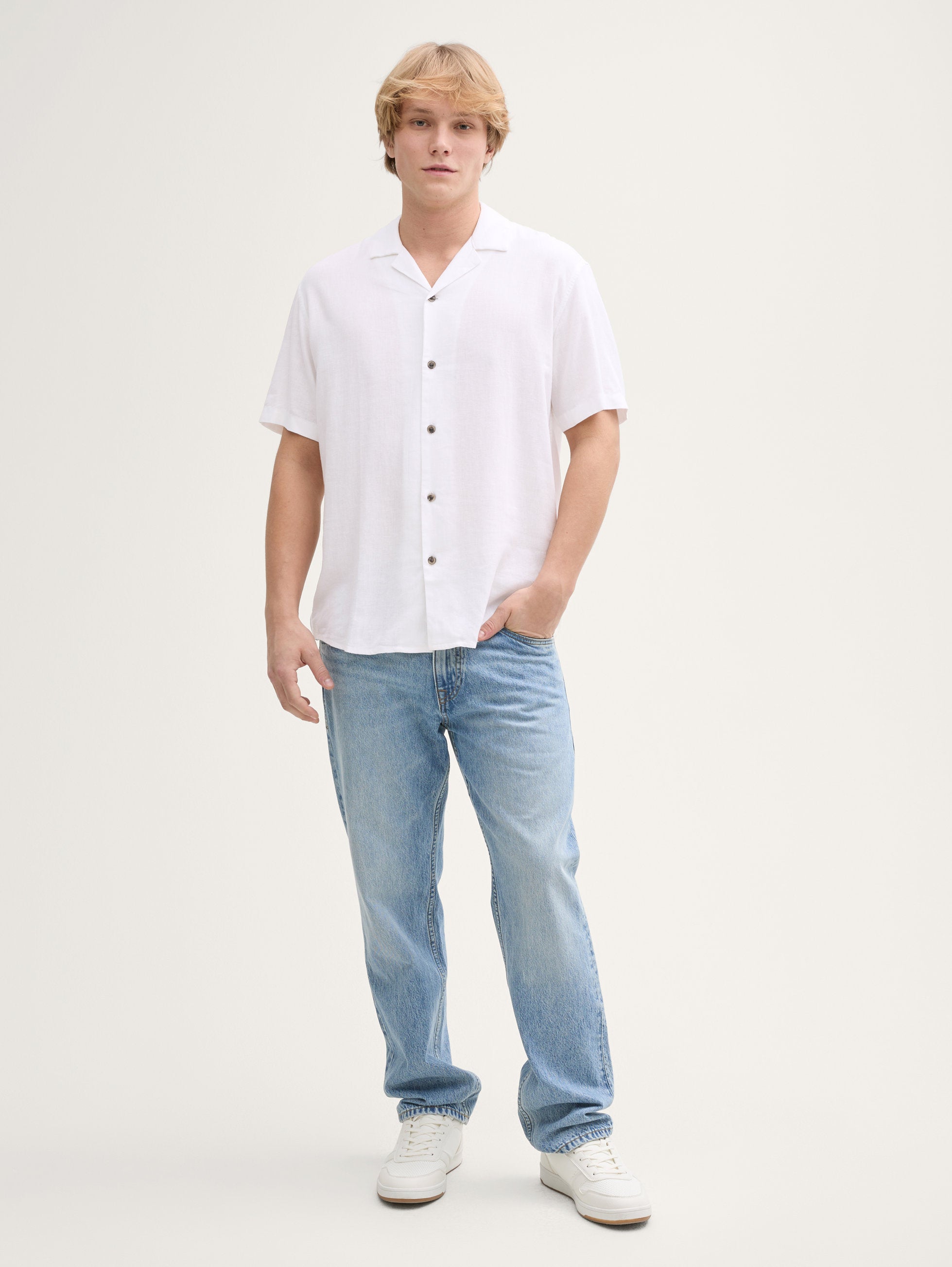 Tom Tailor_Relaxed Fit Short Sleeve Shirt with Linen Content_1045185_20000_02