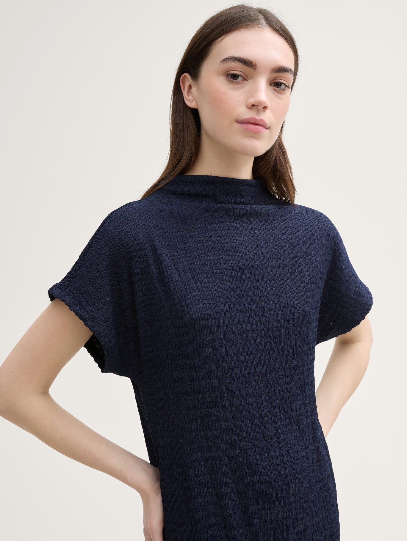 Tom Tailor_Midi Dress with Stand-Up Collar_1045464_10668_04