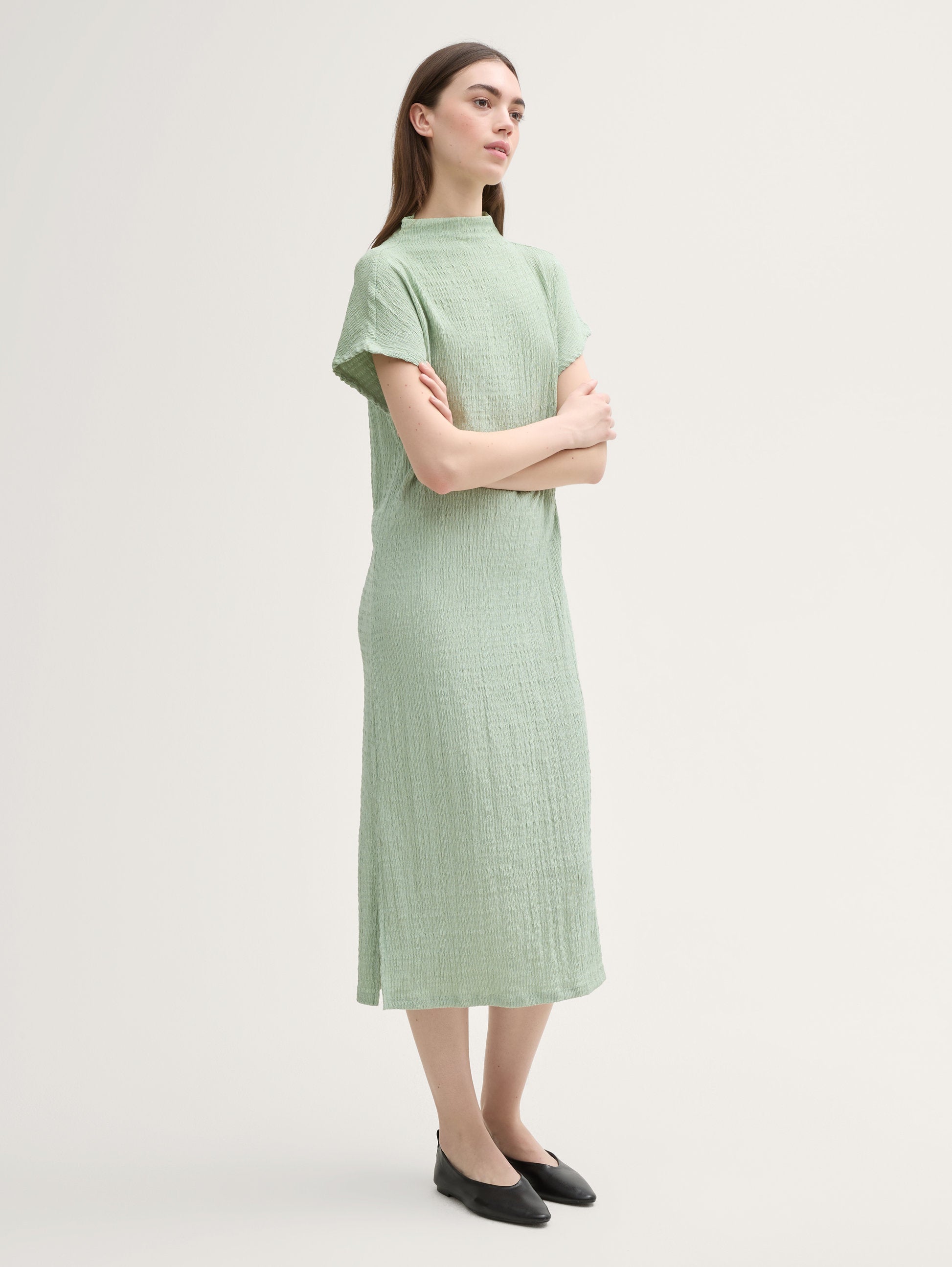 Tom Tailor_Midi Dress with Stand-Up Collar_1045464_13632_02